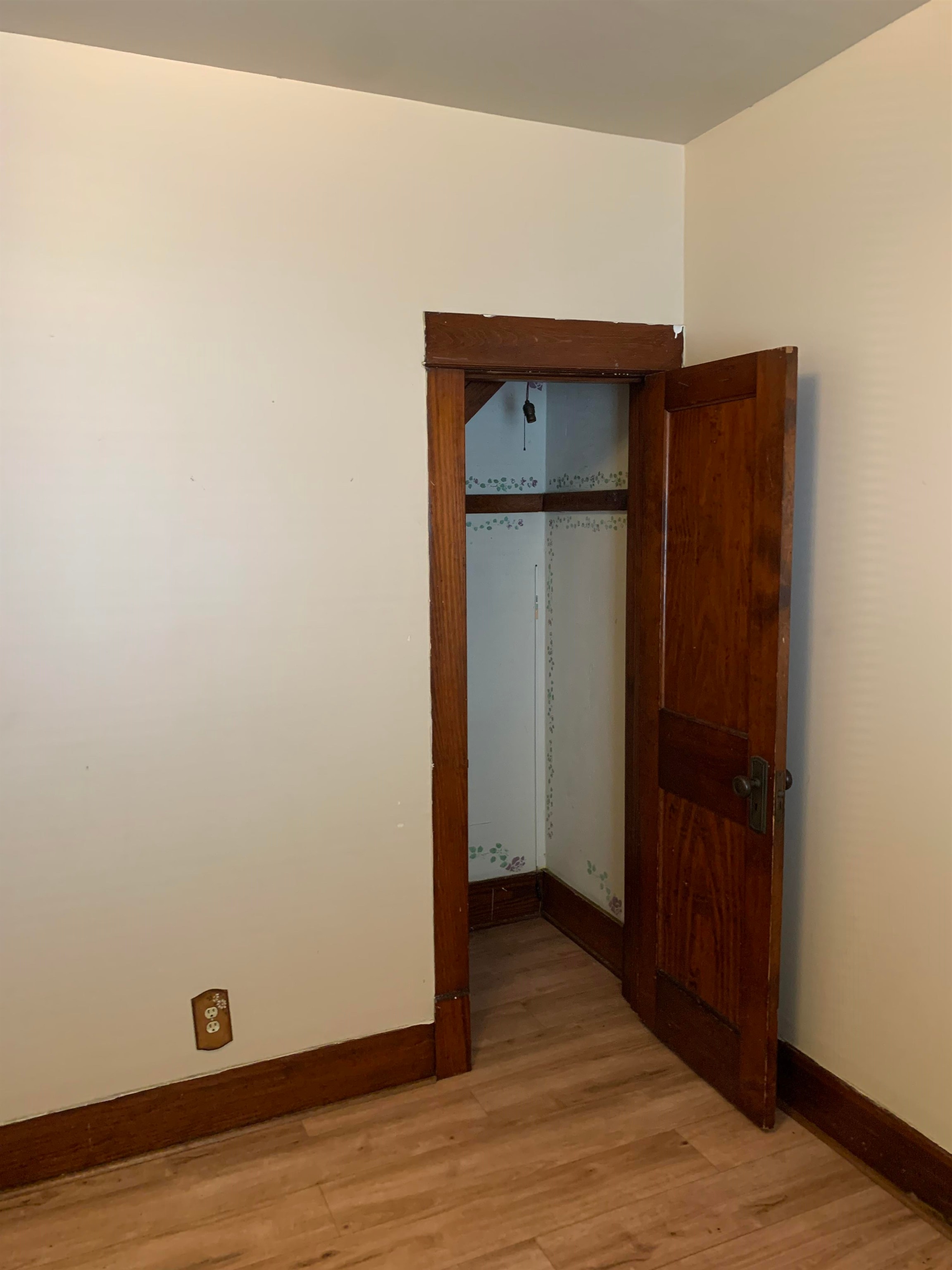 1012 7TH AVENUE, Antigo, Wisconsin 54409, 4 Bedrooms Bedrooms, ,1 BathroomBathrooms,Residential,For Sale,1012 7TH AVENUE,22603421