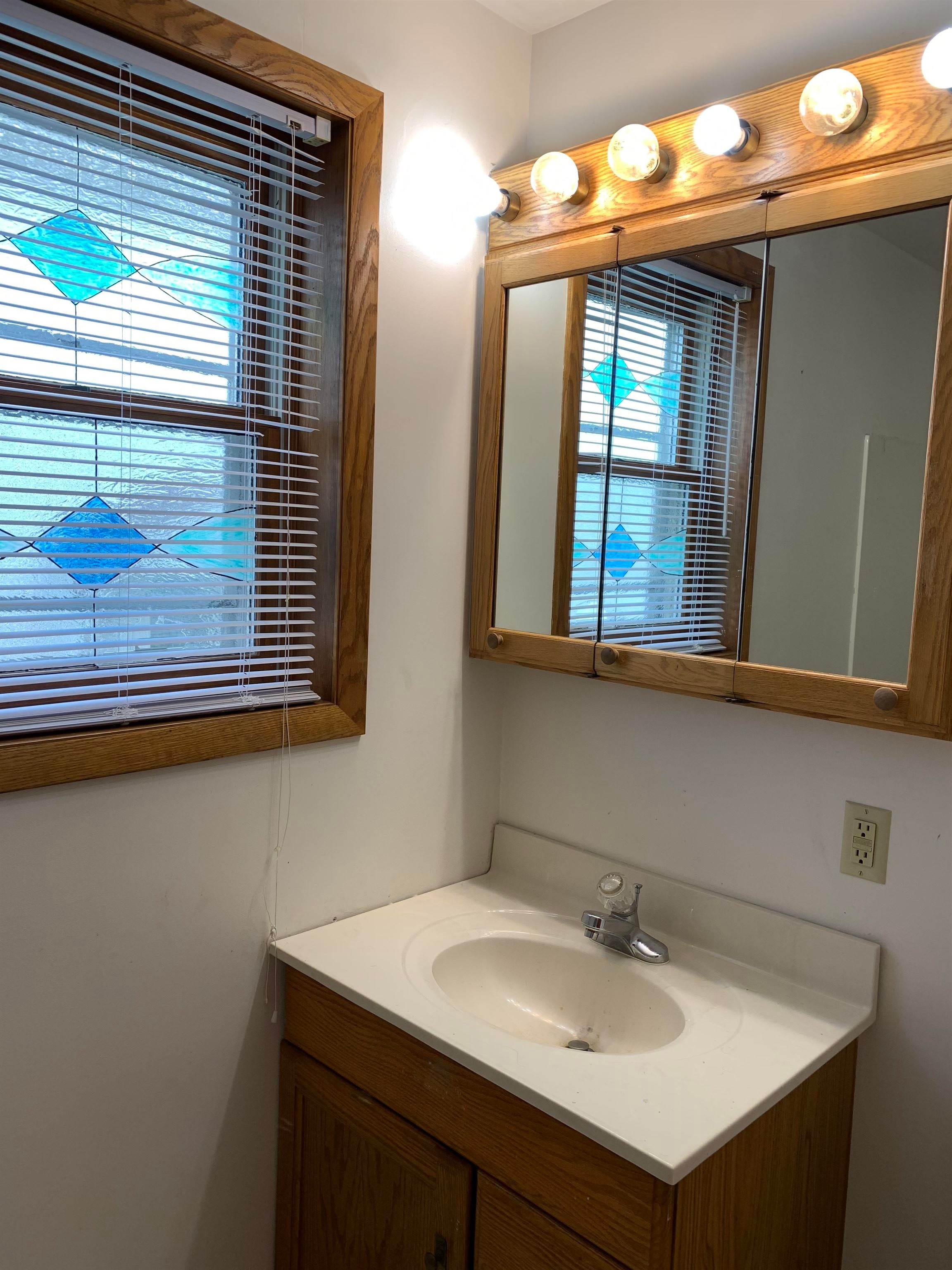 1012 7TH AVENUE, Antigo, Wisconsin 54409, 4 Bedrooms Bedrooms, ,1 BathroomBathrooms,Residential,For Sale,1012 7TH AVENUE,22603421