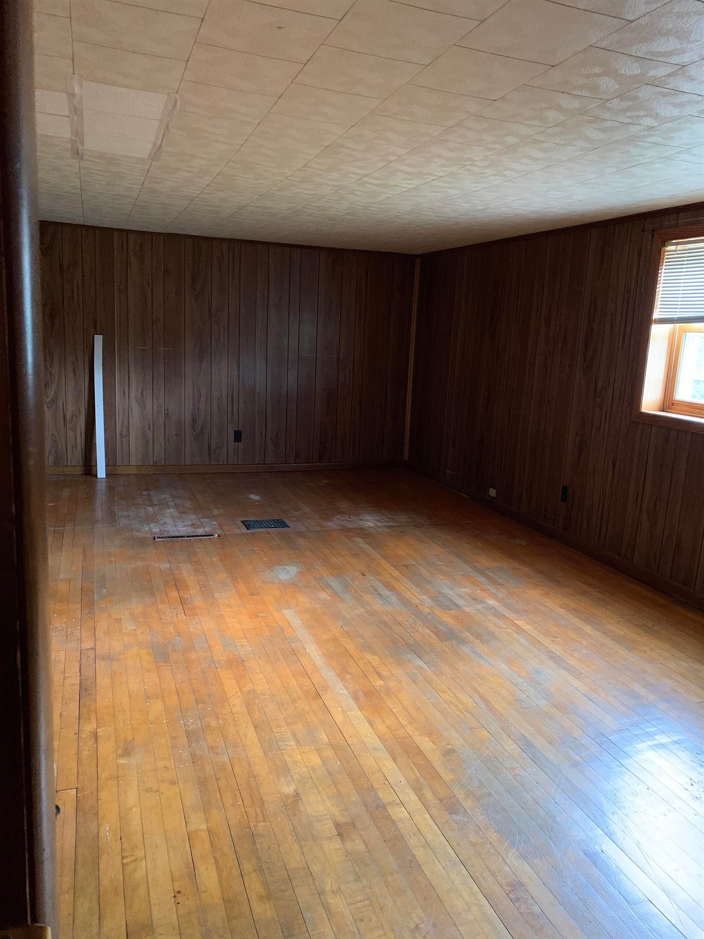 1012 7TH AVENUE, Antigo, Wisconsin 54409, 4 Bedrooms Bedrooms, ,1 BathroomBathrooms,Residential,For Sale,1012 7TH AVENUE,22603421