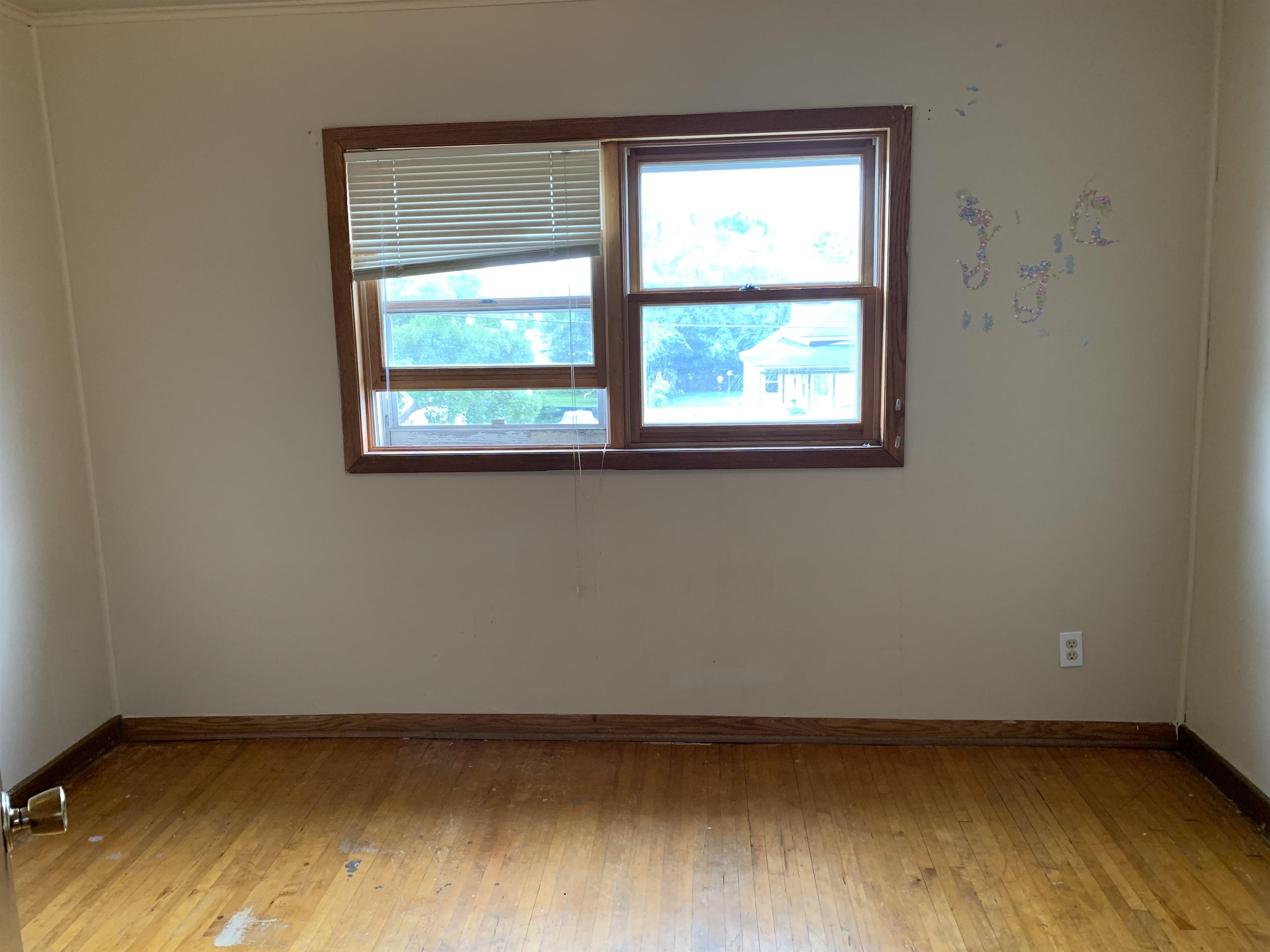 1012 7TH AVENUE, Antigo, Wisconsin 54409, 4 Bedrooms Bedrooms, ,1 BathroomBathrooms,Residential,For Sale,1012 7TH AVENUE,22603421
