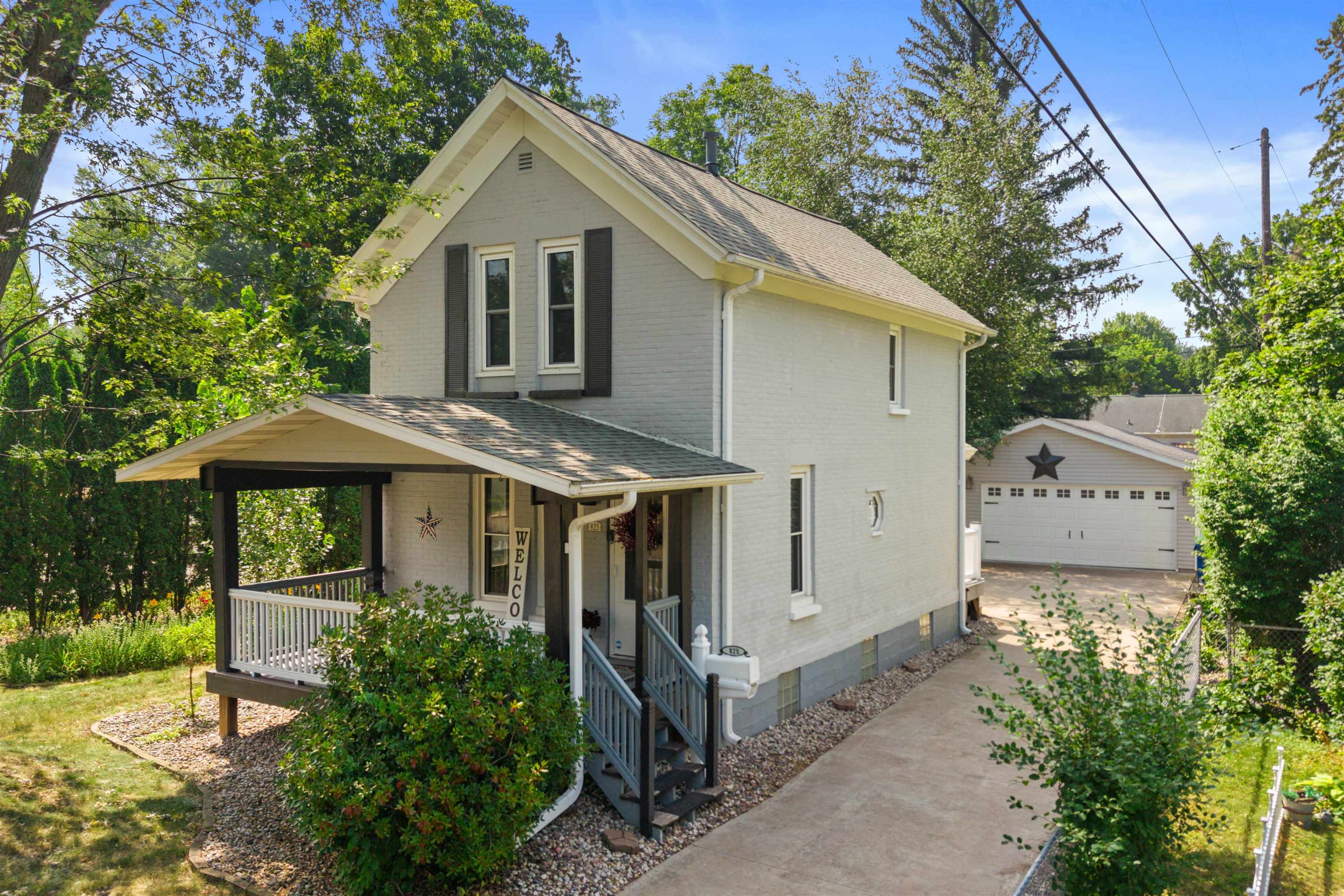 825 WESTON AVENUE, Wausau, Wisconsin 54403, 2 Bedrooms Bedrooms, ,2 BathroomsBathrooms,Residential,For Sale,825 WESTON AVENUE,22603422