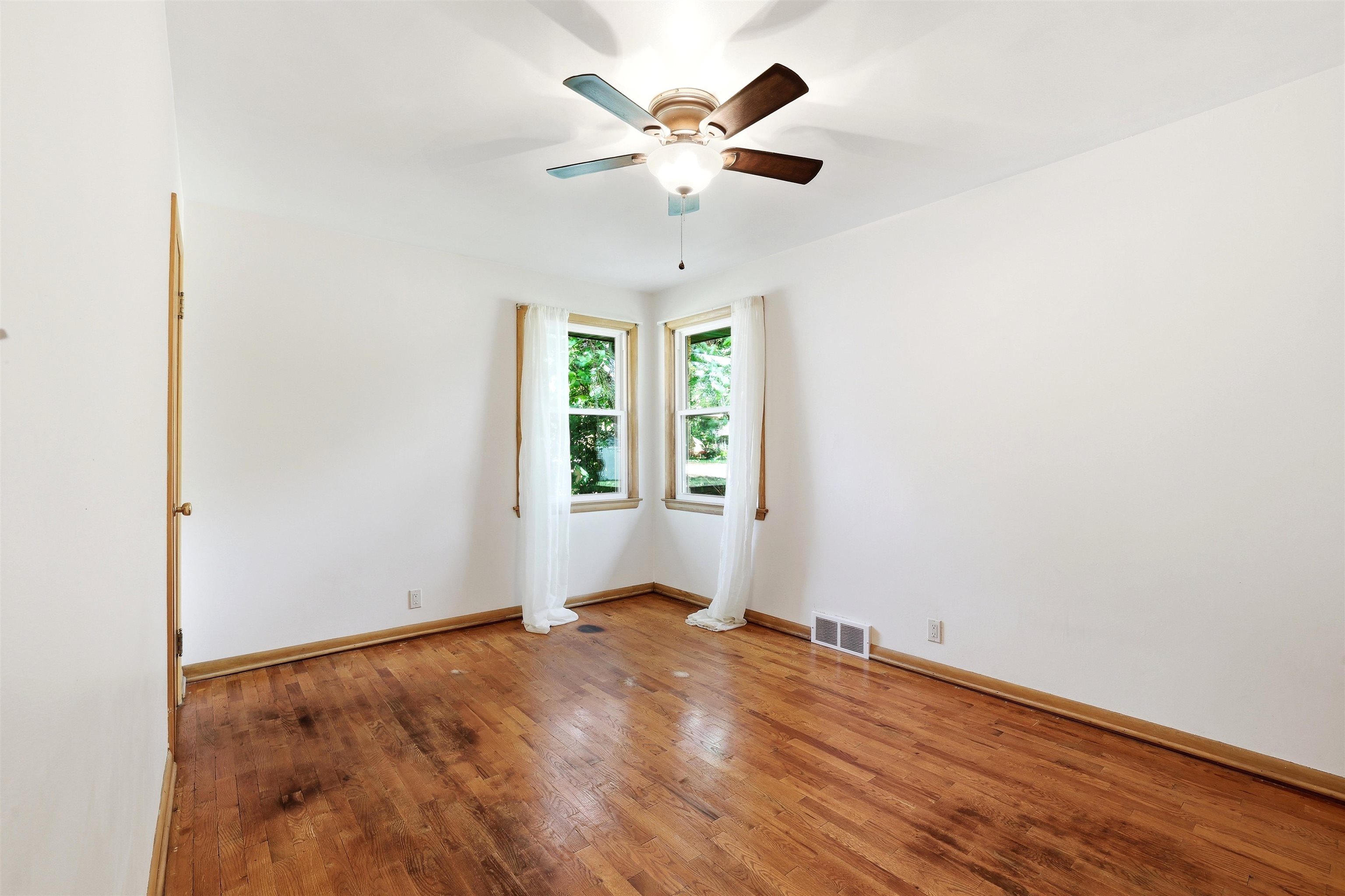 2609 STANLEY STREET, Stevens Point, Wisconsin 54481, 2 Bedrooms Bedrooms, ,1 BathroomBathrooms,Residential,For Sale,2609 STANLEY STREET,22603435