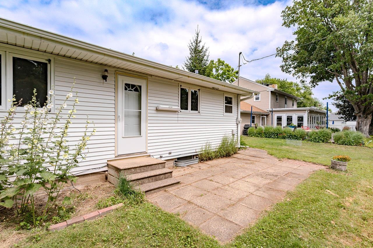 819 BROADWAY AVENUE, Wausau, Wisconsin 54403, 3 Bedrooms Bedrooms, ,2 BathroomsBathrooms,Residential,For Sale,819 BROADWAY AVENUE,22603444