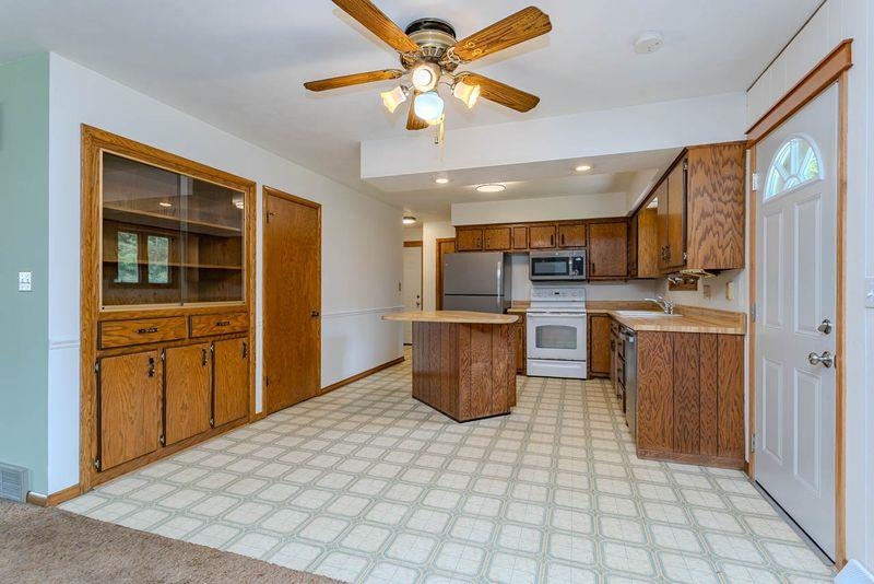 819 BROADWAY AVENUE, Wausau, Wisconsin 54403, 3 Bedrooms Bedrooms, ,2 BathroomsBathrooms,Residential,For Sale,819 BROADWAY AVENUE,22603444