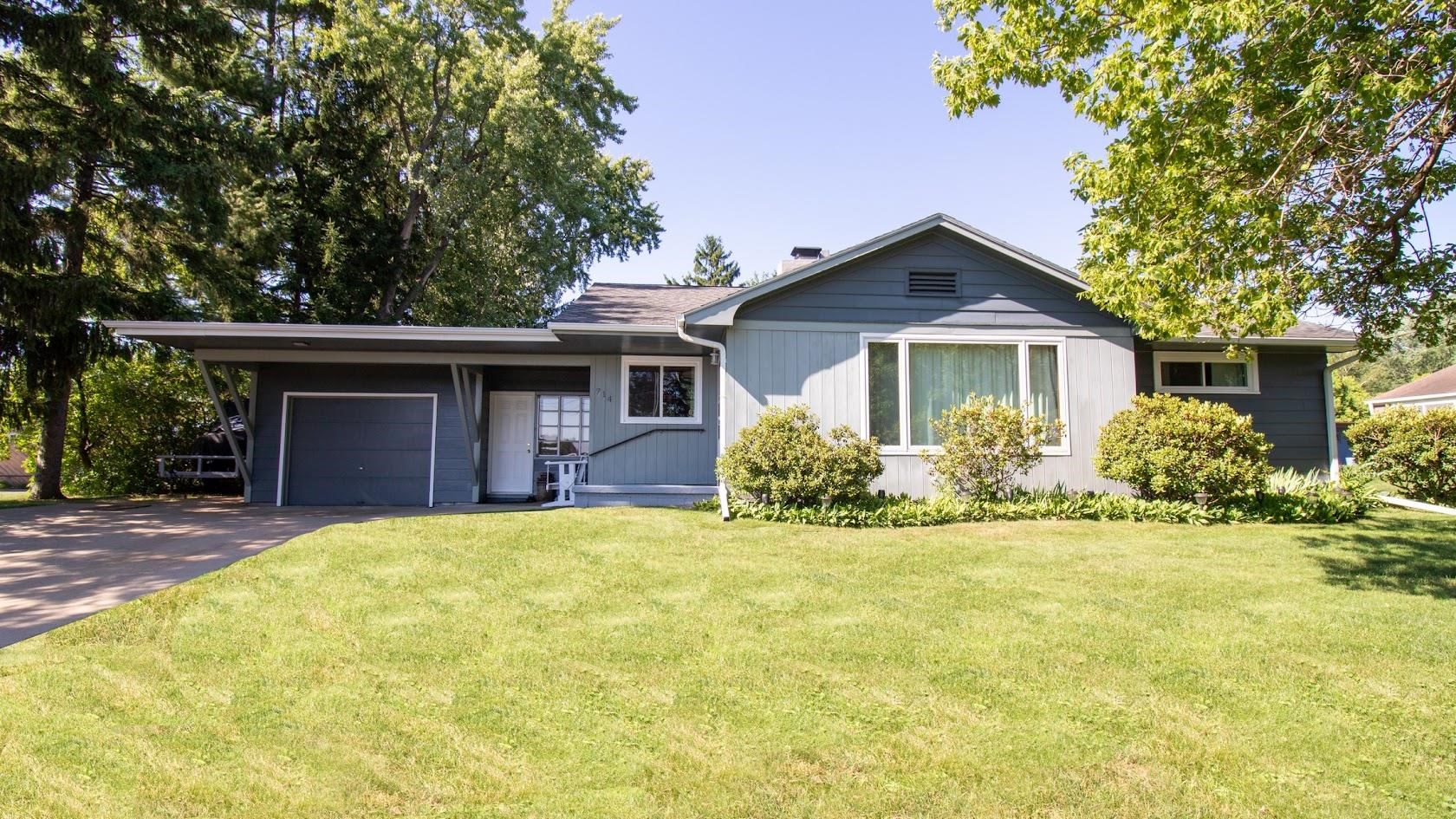 714 W RANDOLPH STREET, Wausau, Wisconsin 54401, 3 Bedrooms Bedrooms, ,1 BathroomBathrooms,Residential,For Sale,714 W RANDOLPH STREET,22603445