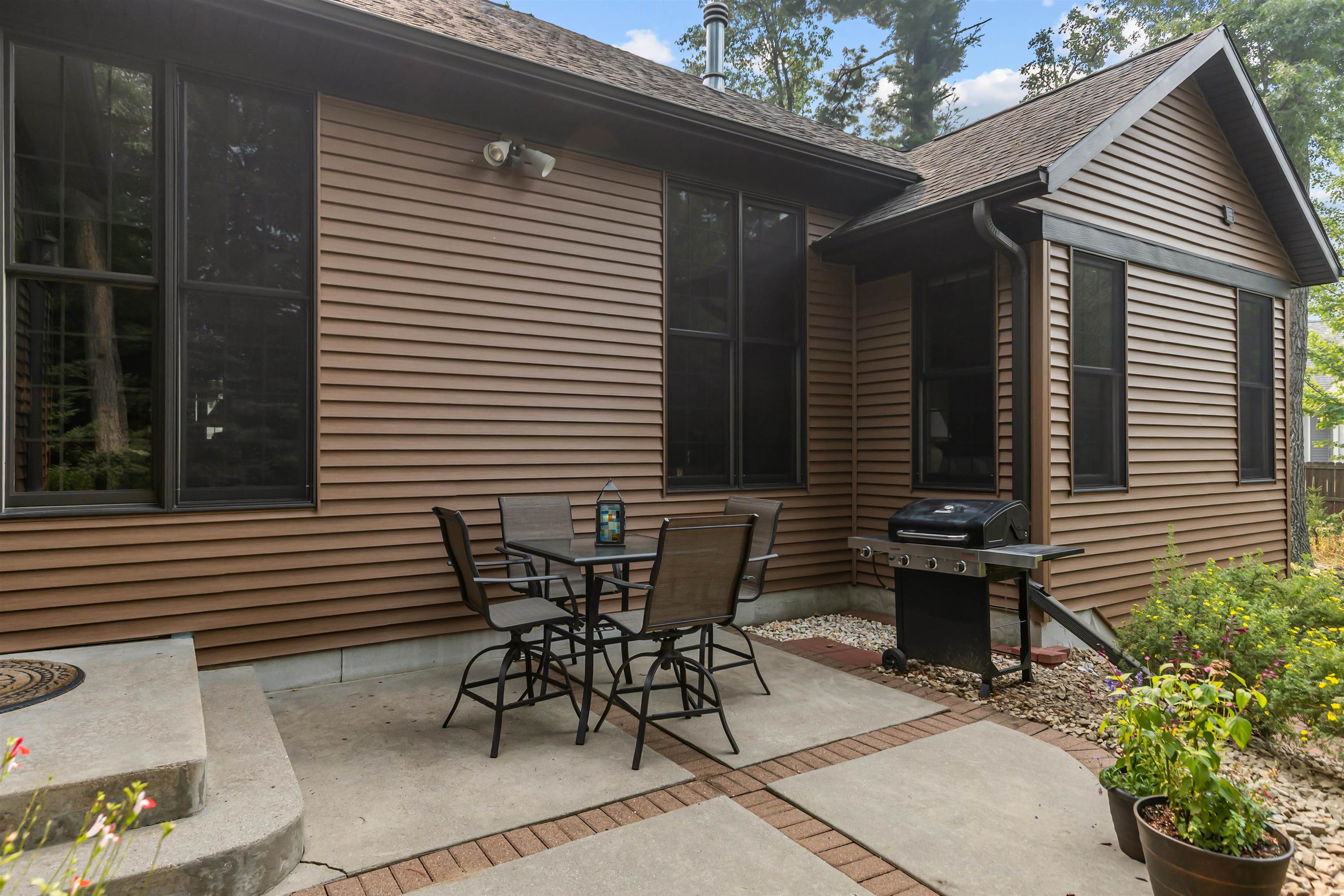 1945 SUNNY BROOK COURT, Plover, Wisconsin 54467, 5 Bedrooms Bedrooms, ,4 BathroomsBathrooms,Residential,For Sale,1945 SUNNY BROOK COURT,22603446