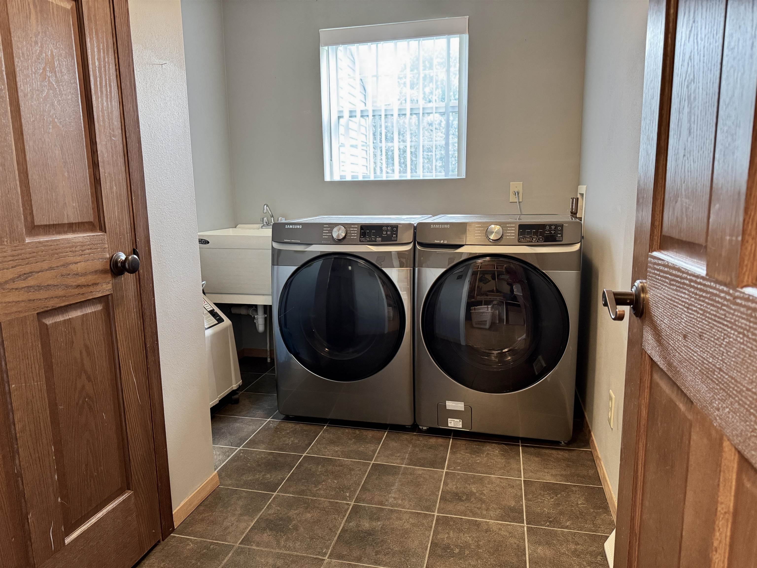 1862 MIKE LANE, Kronenwetter, Wisconsin 54455, 5 Bedrooms Bedrooms, ,3 BathroomsBathrooms,Residential,For Sale,1862 MIKE LANE,22603452