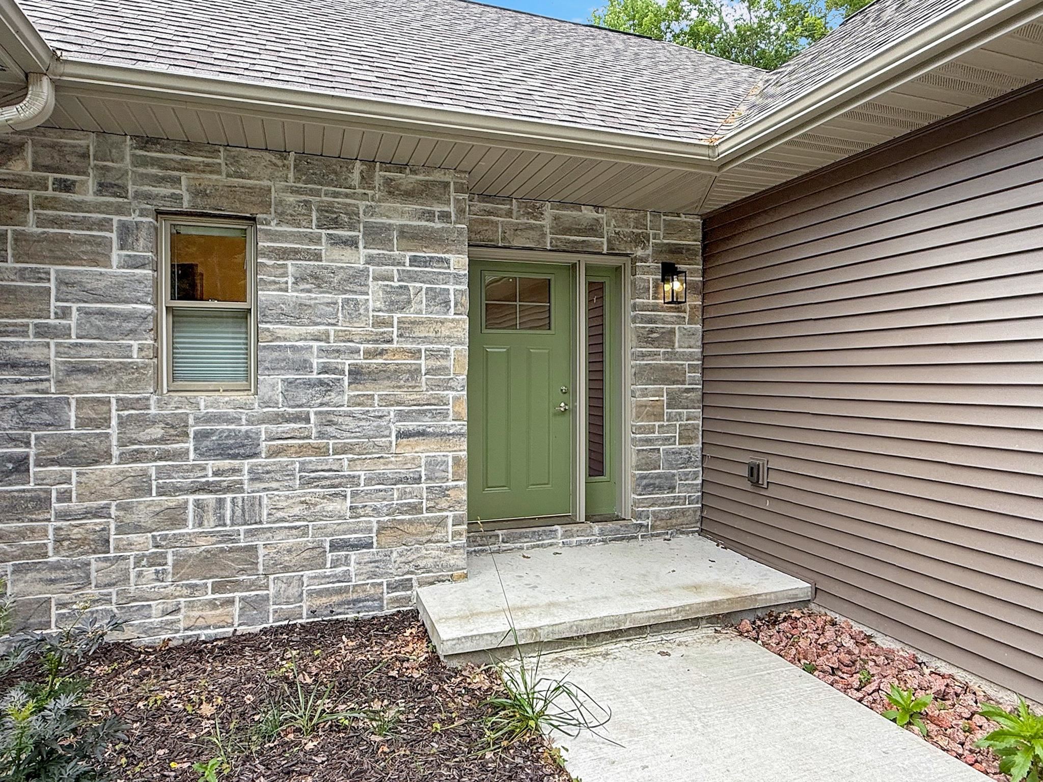 406 W SHERBURN STREET, Eagle River, Wisconsin 54521, 3 Bedrooms Bedrooms, ,2 BathroomsBathrooms,Residential,For Sale,406 W SHERBURN STREET,22603457