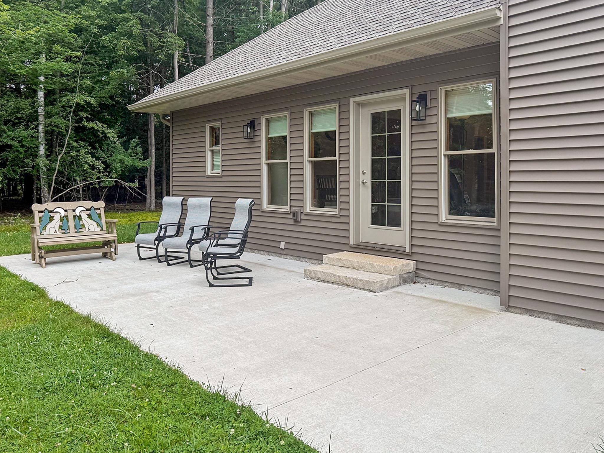 406 W SHERBURN STREET, Eagle River, Wisconsin 54521, 3 Bedrooms Bedrooms, ,2 BathroomsBathrooms,Residential,For Sale,406 W SHERBURN STREET,22603457