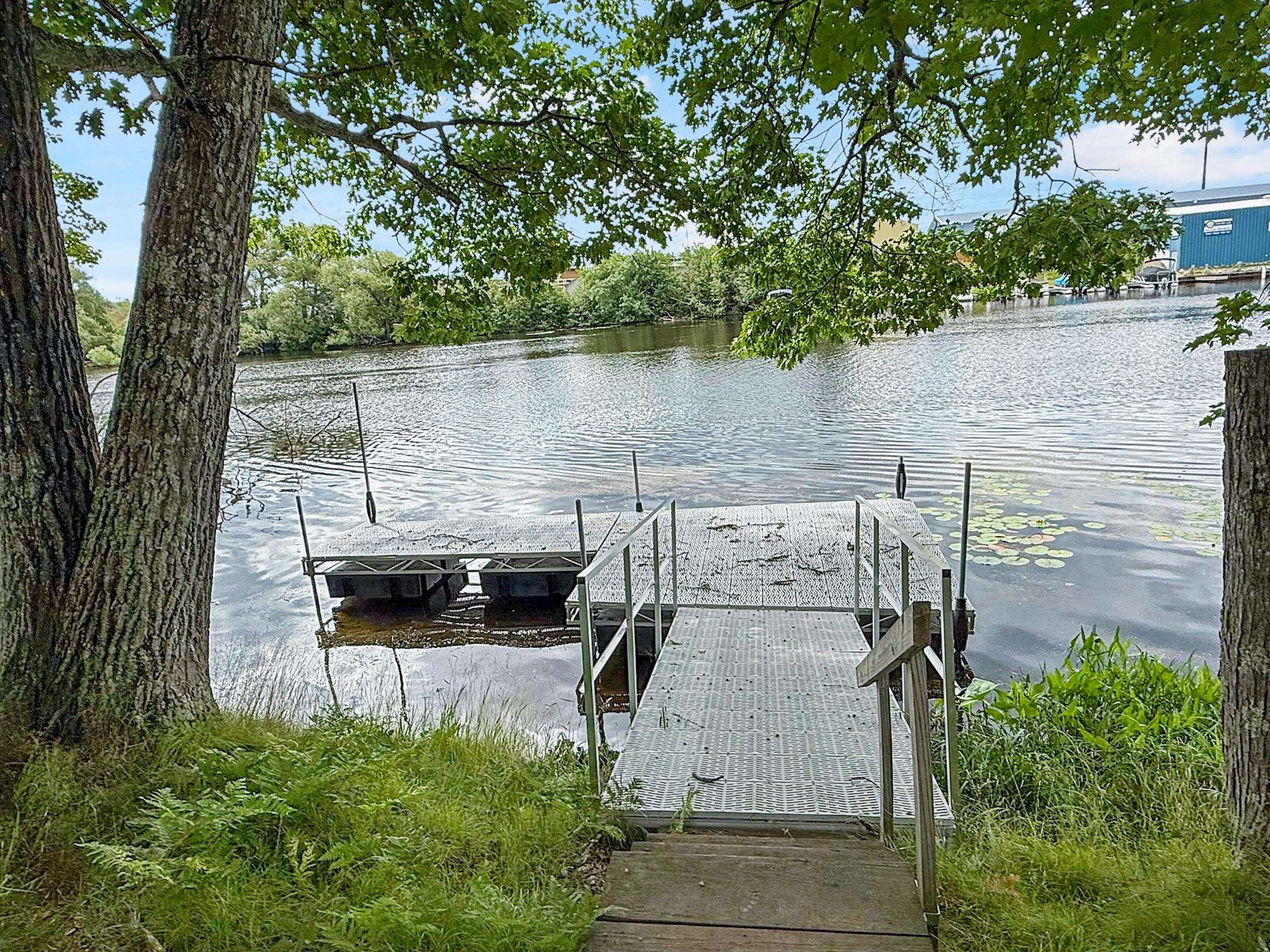 406 W SHERBURN STREET, Eagle River, Wisconsin 54521, 3 Bedrooms Bedrooms, ,2 BathroomsBathrooms,Residential,For Sale,406 W SHERBURN STREET,22603457