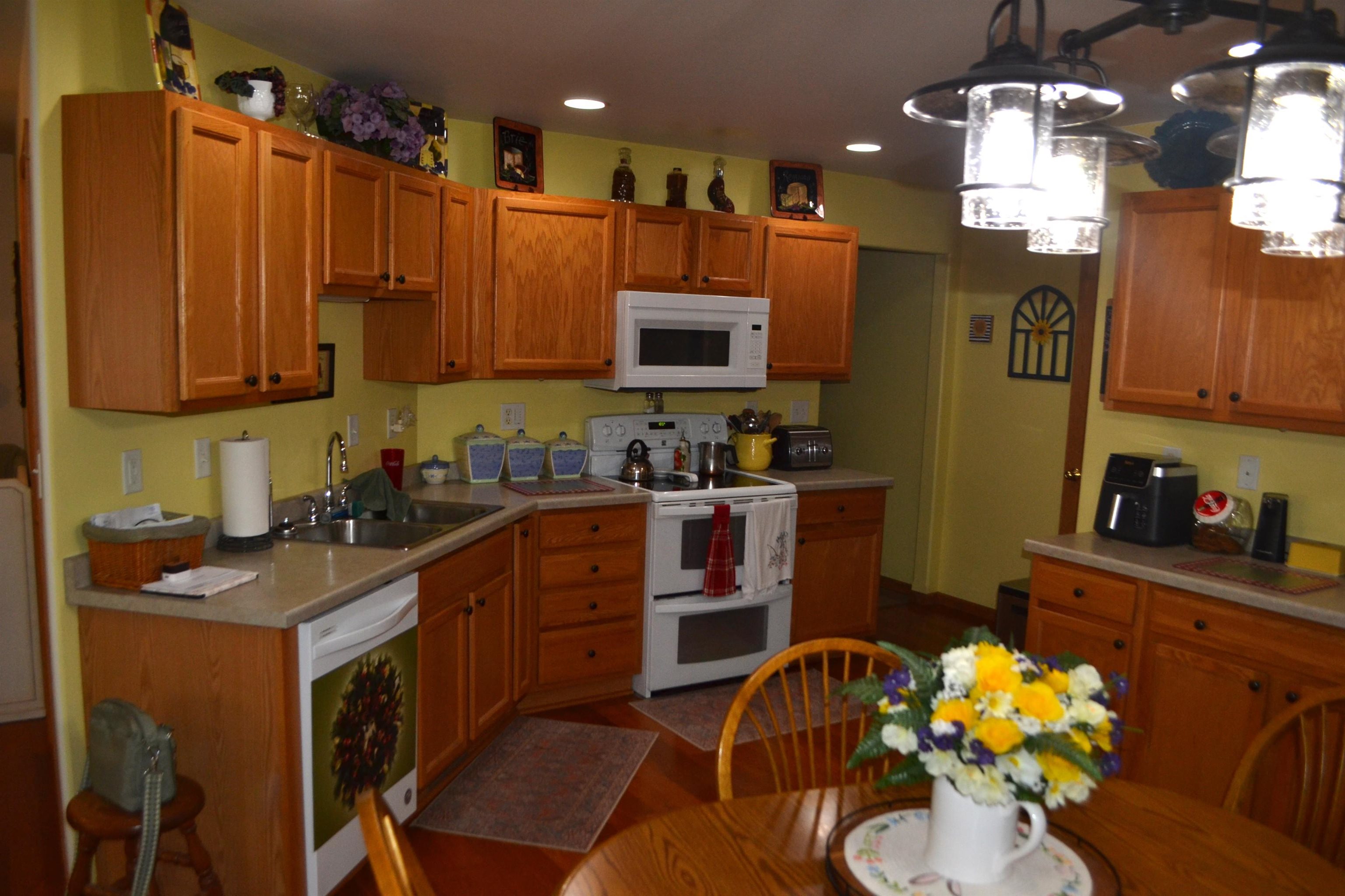 1314 SILVER SPRING STREET, Wausau, Wisconsin 54401, 3 Bedrooms Bedrooms, ,2 BathroomsBathrooms,Residential,For Sale,1314 SILVER SPRING STREET,22603460