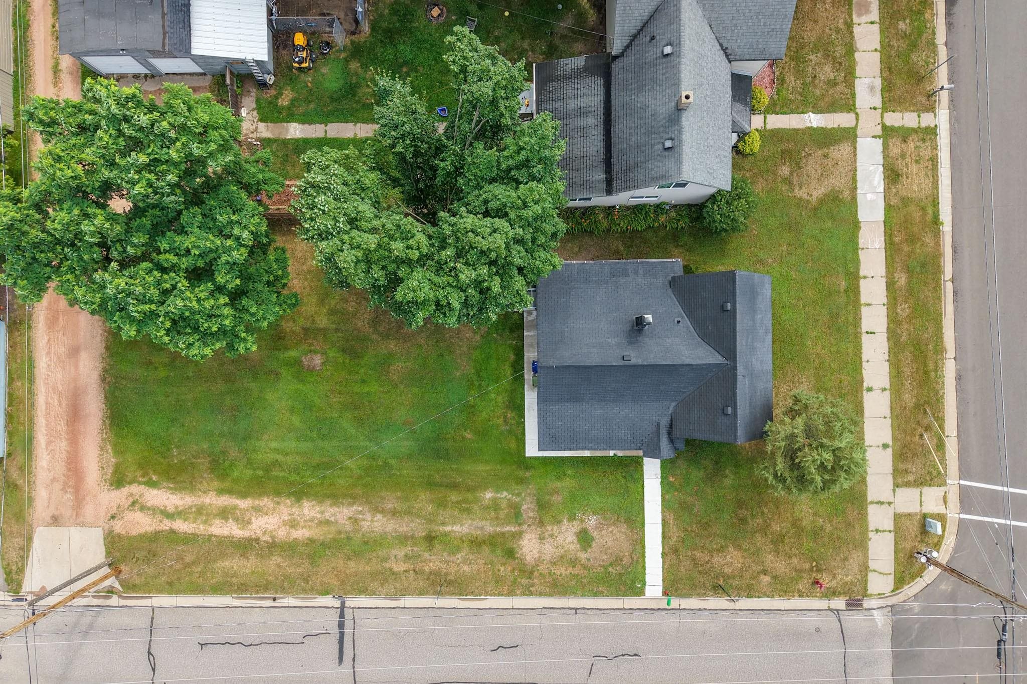 111 S OREGON STREET, Merrill, Wisconsin 54452, 2 Bedrooms Bedrooms, ,1 BathroomBathrooms,Residential,For Sale,111 S OREGON STREET,22603469