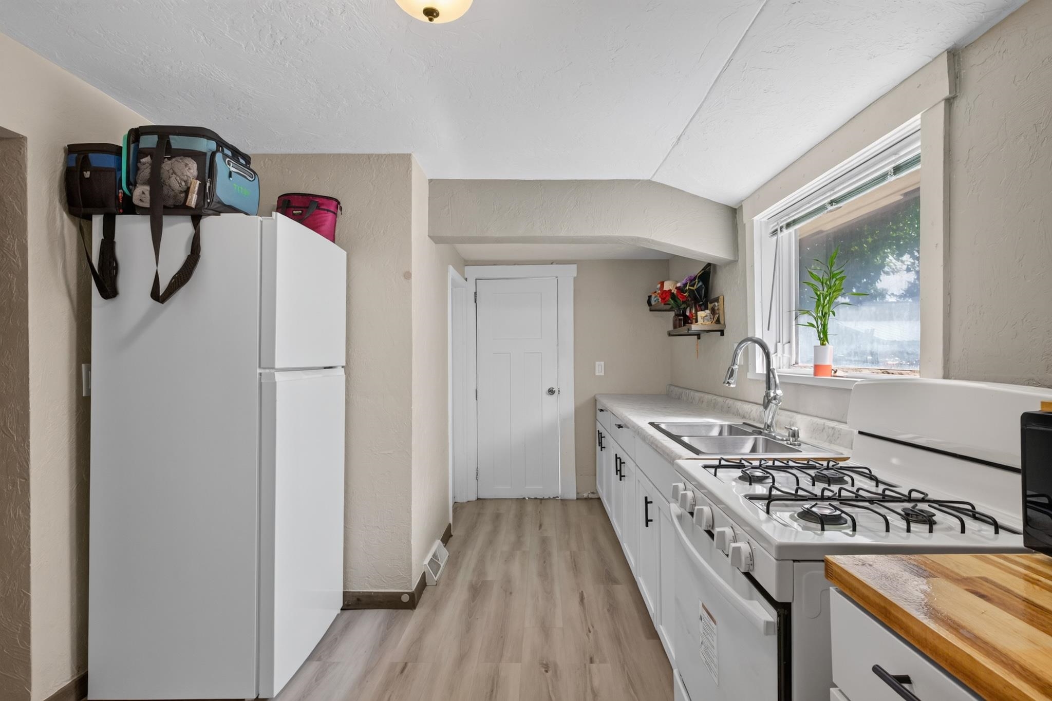 111 S OREGON STREET, Merrill, Wisconsin 54452, 2 Bedrooms Bedrooms, ,1 BathroomBathrooms,Residential,For Sale,111 S OREGON STREET,22603469