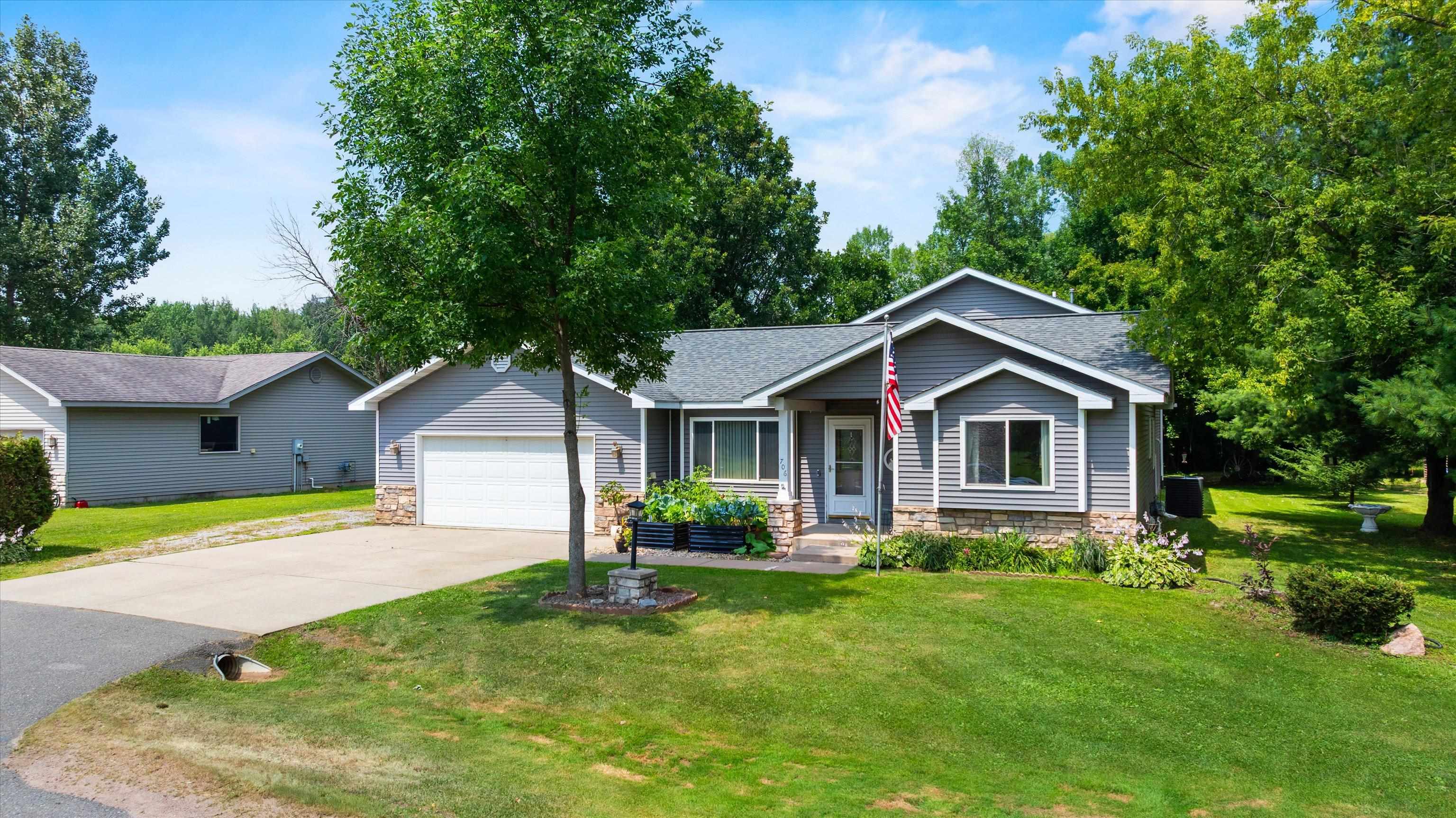 706 W ROBERTS STREET, Spencer, Wisconsin 54479, 4 Bedrooms Bedrooms, ,3 BathroomsBathrooms,Residential,For Sale,706 W ROBERTS STREET,22603472