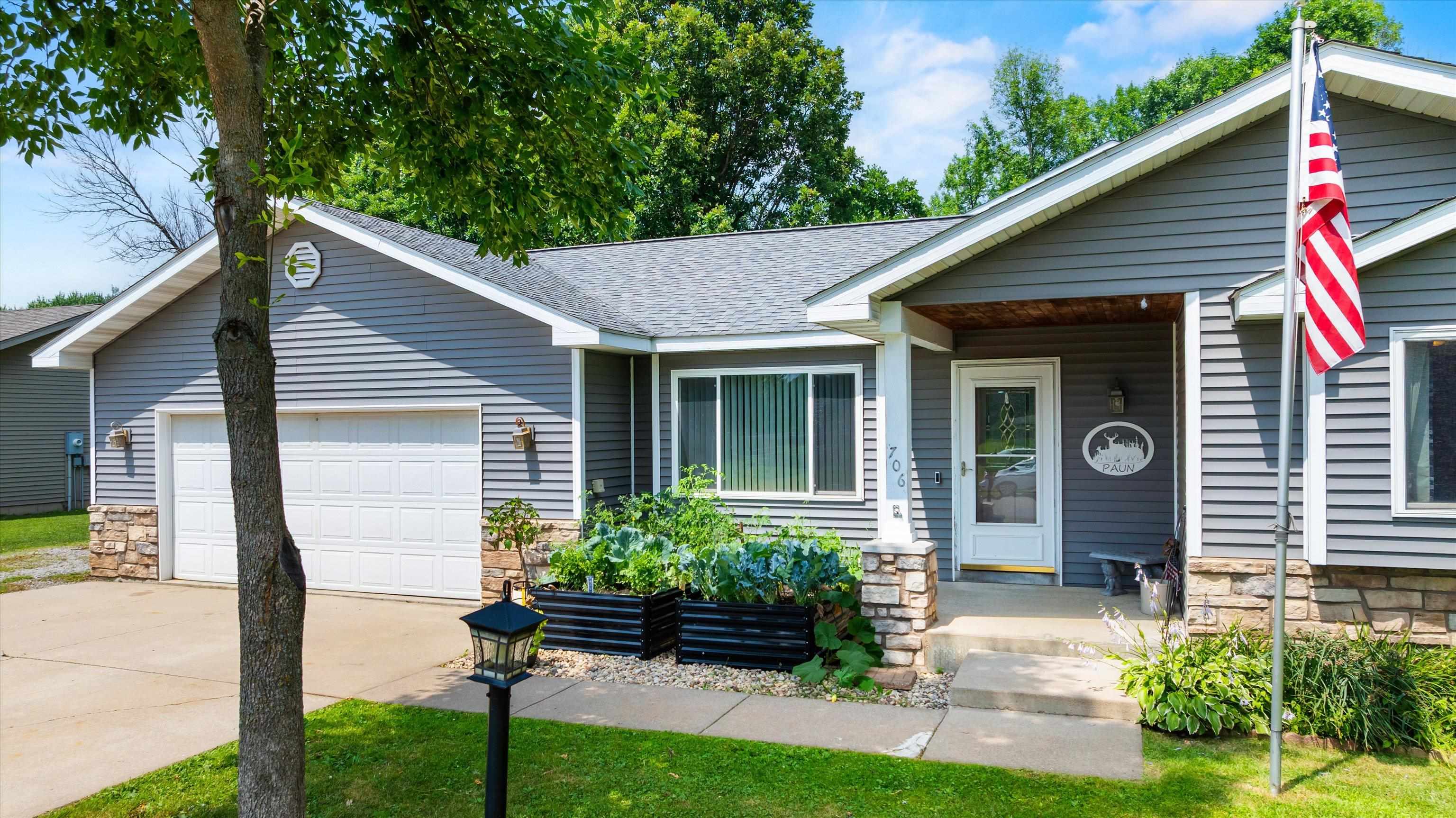 706 W ROBERTS STREET, Spencer, Wisconsin 54479, 4 Bedrooms Bedrooms, ,3 BathroomsBathrooms,Residential,For Sale,706 W ROBERTS STREET,22603472