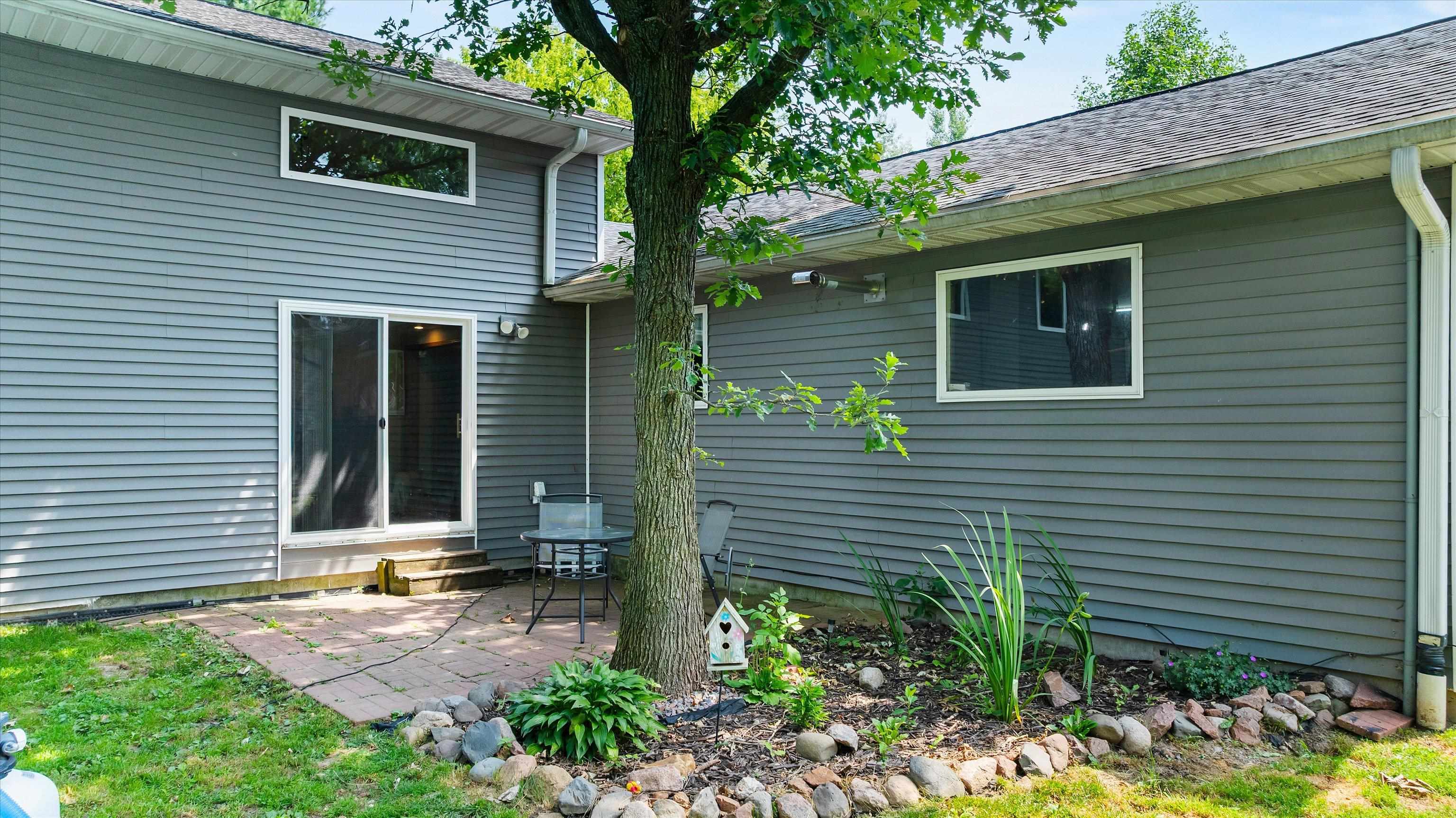 706 W ROBERTS STREET, Spencer, Wisconsin 54479, 4 Bedrooms Bedrooms, ,3 BathroomsBathrooms,Residential,For Sale,706 W ROBERTS STREET,22603472