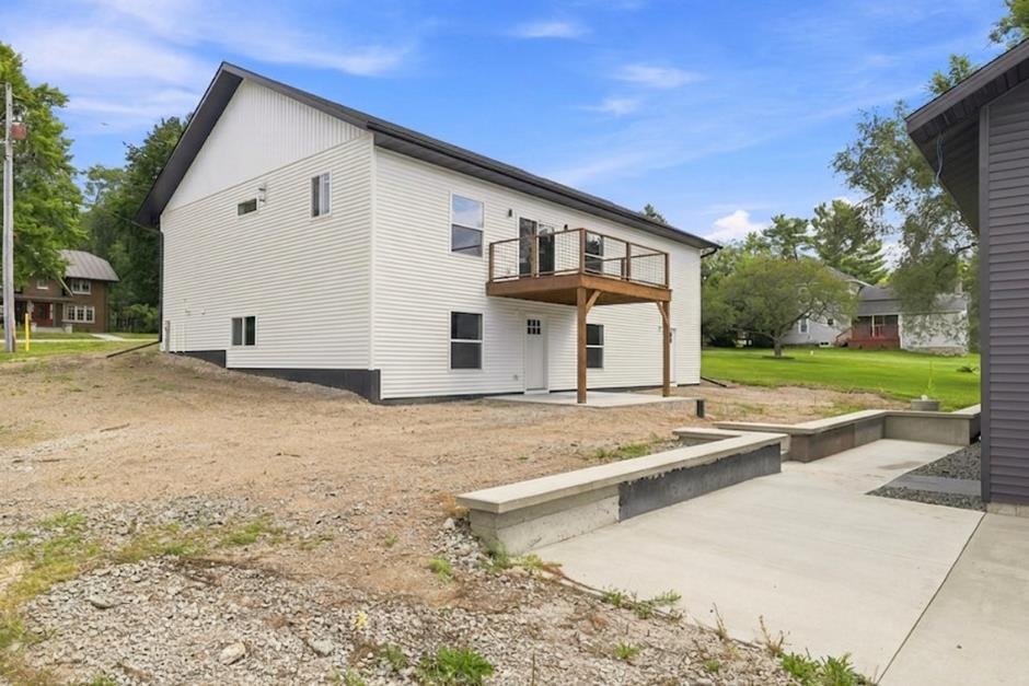 3040 OAK STREET, Nelsonville, Wisconsin 54458, 4 Bedrooms Bedrooms, ,3 BathroomsBathrooms,Residential,For Sale,3040 OAK STREET,22603473