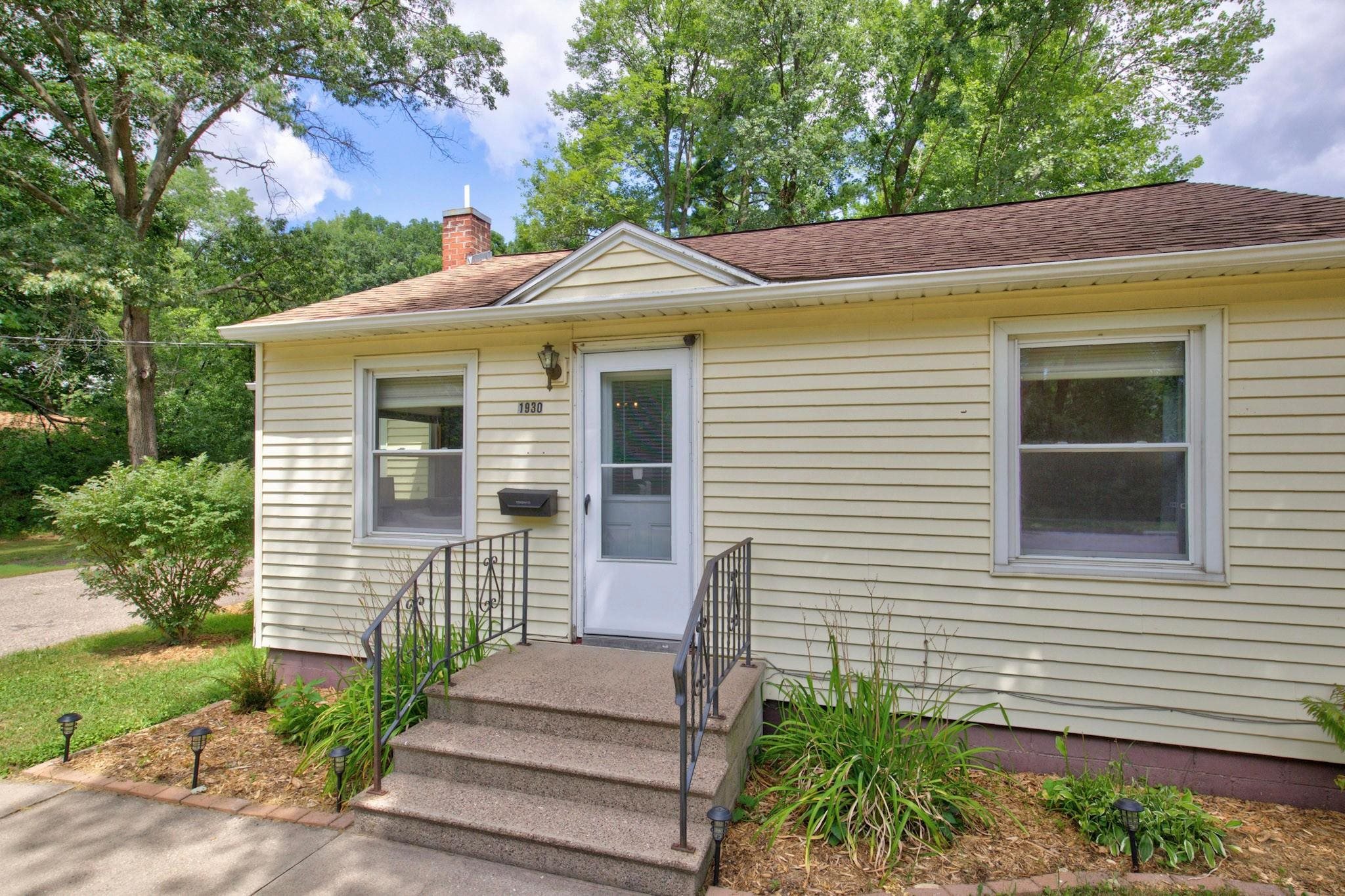 1930 CAREY STREET, Wisconsin Rapids, Wisconsin 54495, 2 Bedrooms Bedrooms, ,1 BathroomBathrooms,Residential,For Sale,1930 CAREY STREET,22603474