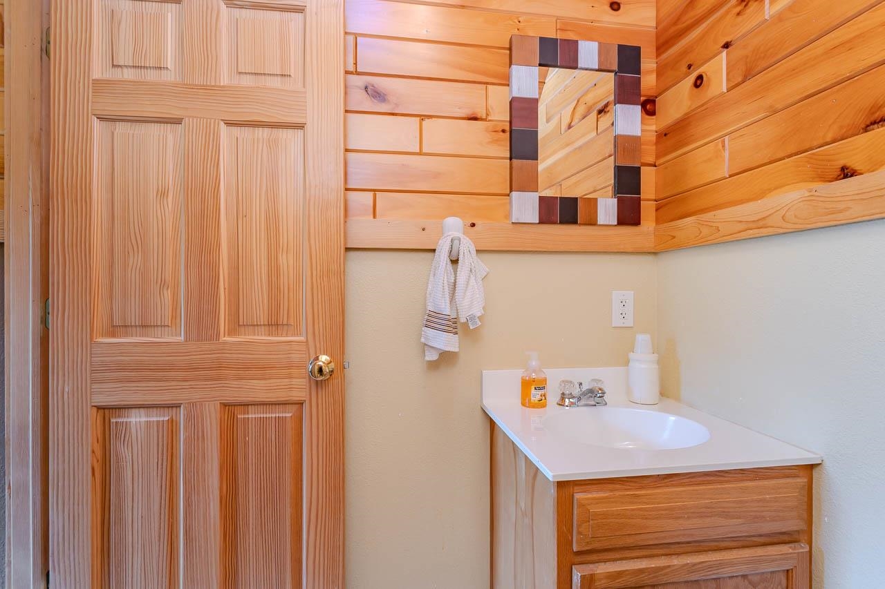 N11223 SCHMIDTBAUER ROAD, Tomahawk, Wisconsin 54487, 3 Bedrooms Bedrooms, ,1 BathroomBathrooms,Residential,For Sale,N11223 SCHMIDTBAUER ROAD,22603475