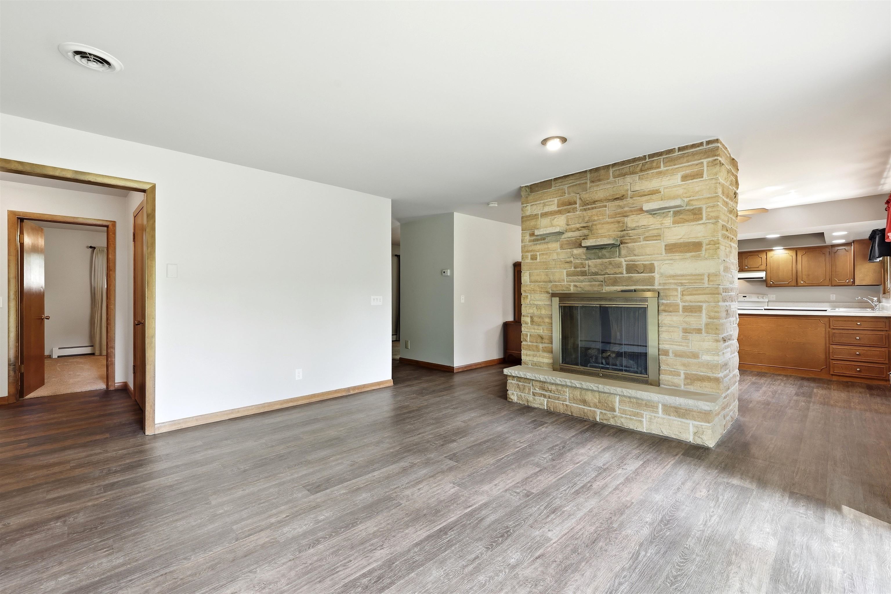 211 MEADOW STREET, Stevens Point, Wisconsin 54481, 3 Bedrooms Bedrooms, ,2 BathroomsBathrooms,Residential,For Sale,211 MEADOW STREET,22603489