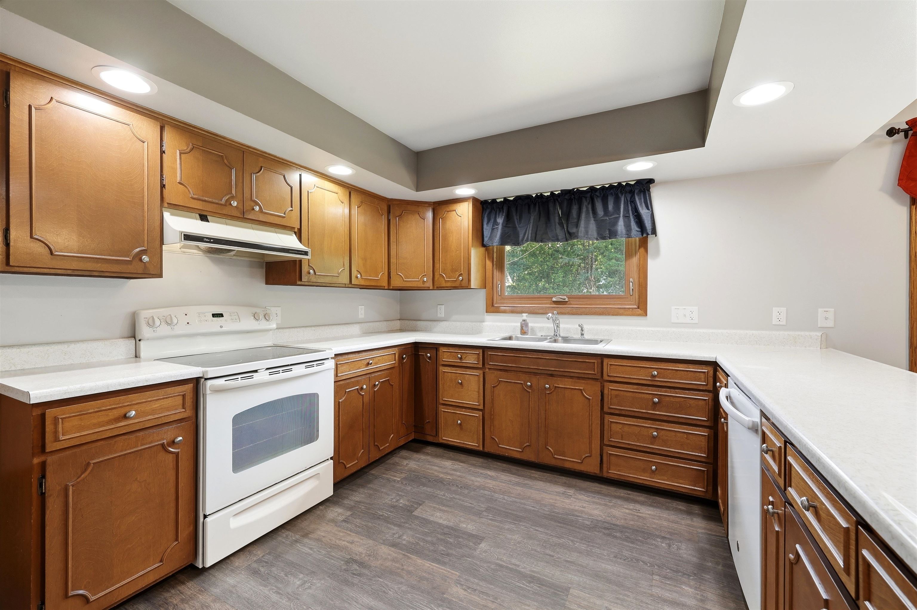 211 MEADOW STREET, Stevens Point, Wisconsin 54481, 3 Bedrooms Bedrooms, ,2 BathroomsBathrooms,Residential,For Sale,211 MEADOW STREET,22603489