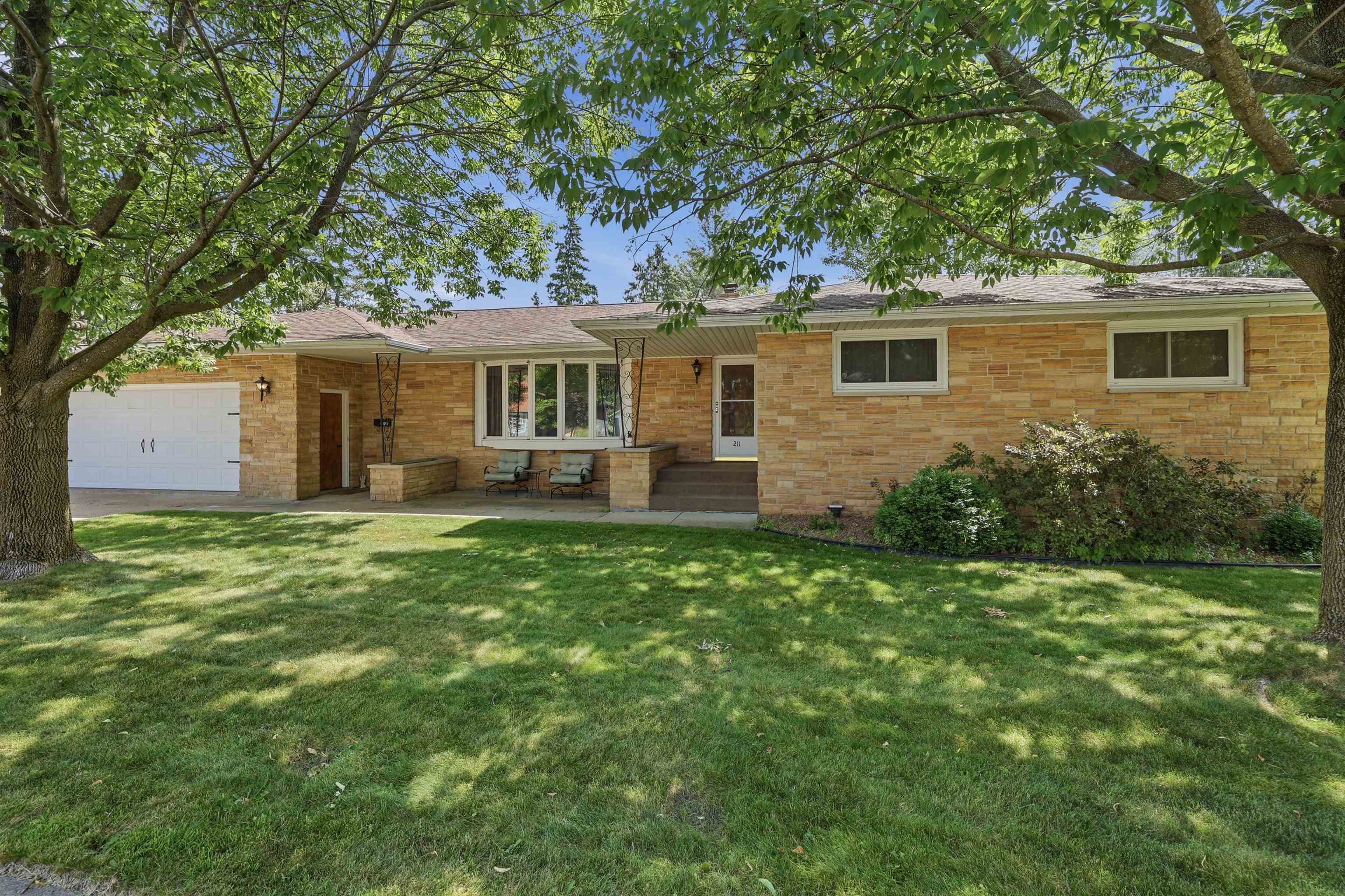 211 MEADOW STREET, Stevens Point, Wisconsin 54481, 3 Bedrooms Bedrooms, ,2 BathroomsBathrooms,Residential,For Sale,211 MEADOW STREET,22603489