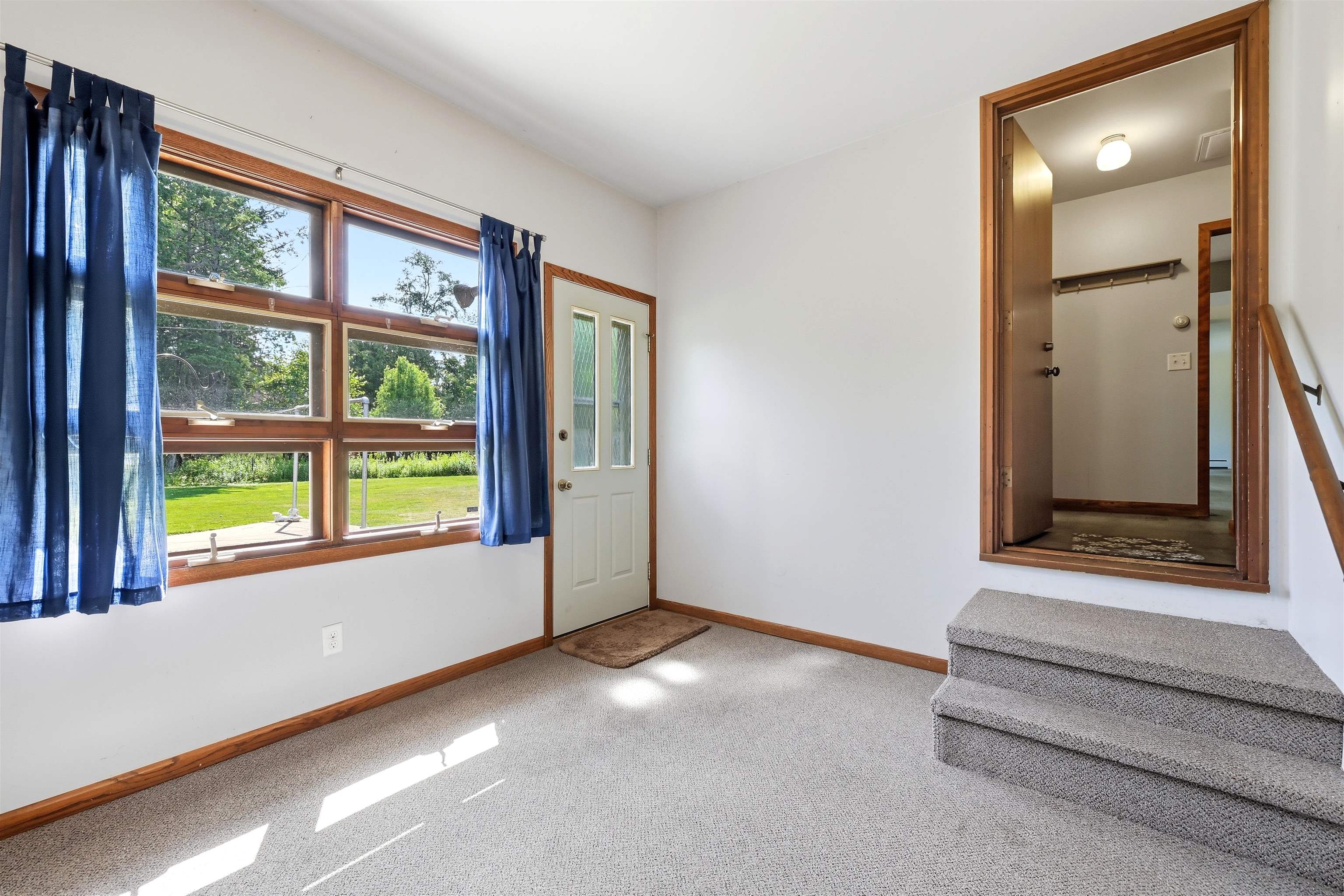 211 MEADOW STREET, Stevens Point, Wisconsin 54481, 3 Bedrooms Bedrooms, ,2 BathroomsBathrooms,Residential,For Sale,211 MEADOW STREET,22603489