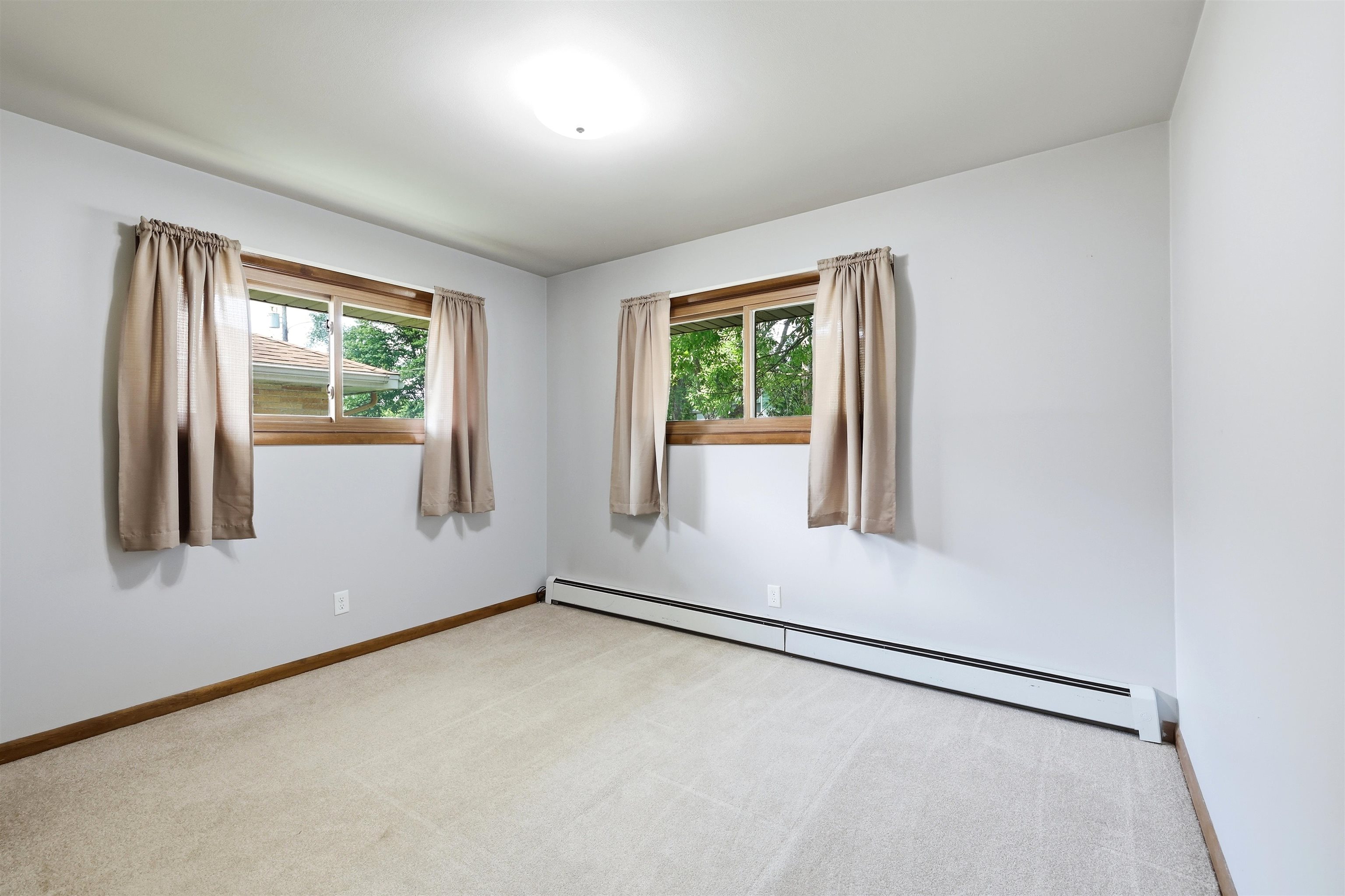 211 MEADOW STREET, Stevens Point, Wisconsin 54481, 3 Bedrooms Bedrooms, ,2 BathroomsBathrooms,Residential,For Sale,211 MEADOW STREET,22603489