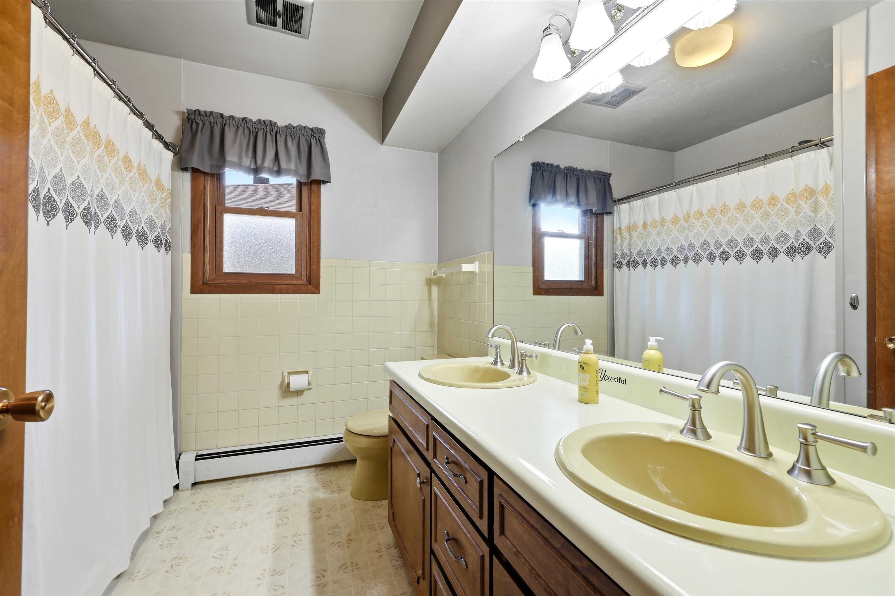 211 MEADOW STREET, Stevens Point, Wisconsin 54481, 3 Bedrooms Bedrooms, ,2 BathroomsBathrooms,Residential,For Sale,211 MEADOW STREET,22603489