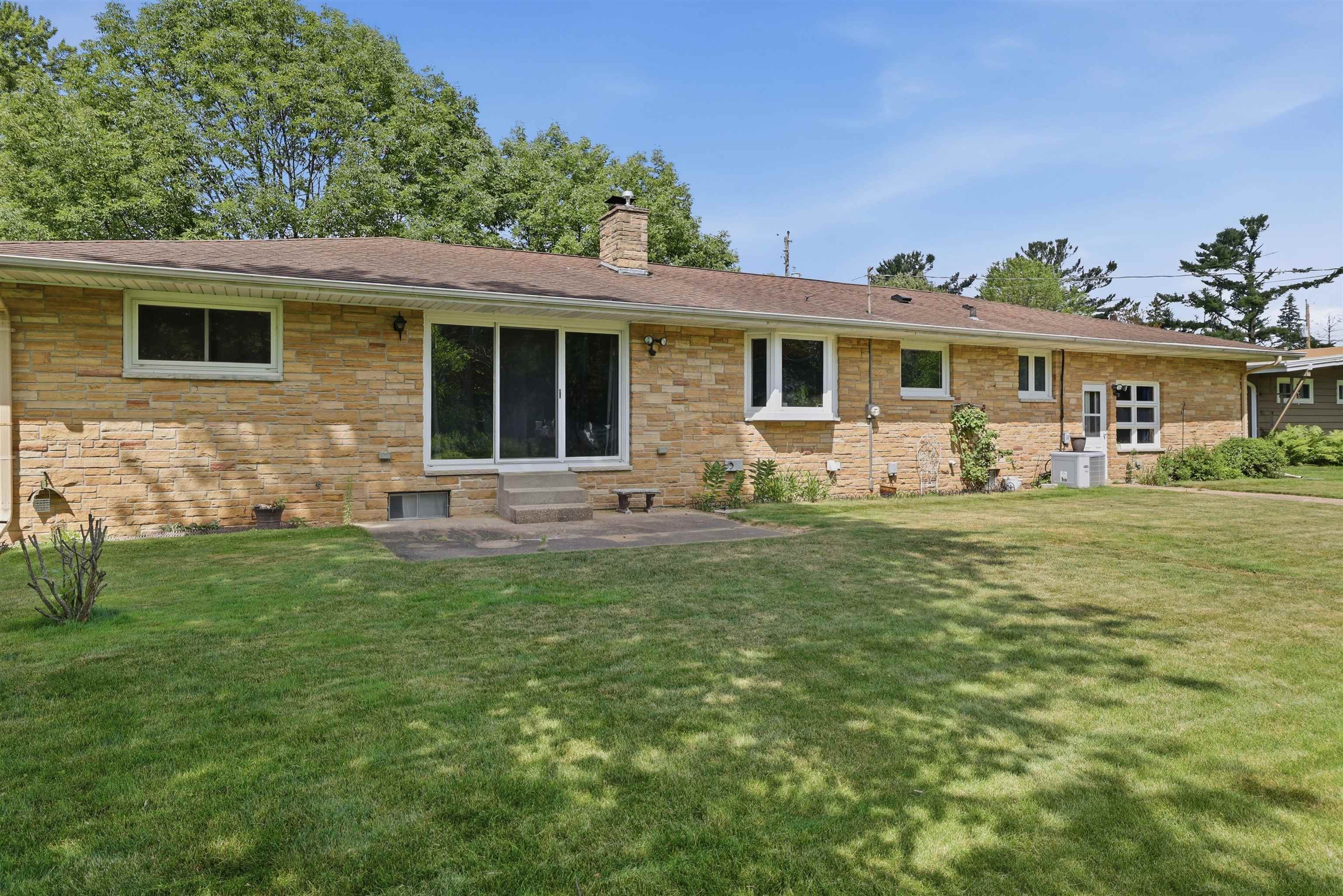 211 MEADOW STREET, Stevens Point, Wisconsin 54481, 3 Bedrooms Bedrooms, ,2 BathroomsBathrooms,Residential,For Sale,211 MEADOW STREET,22603489