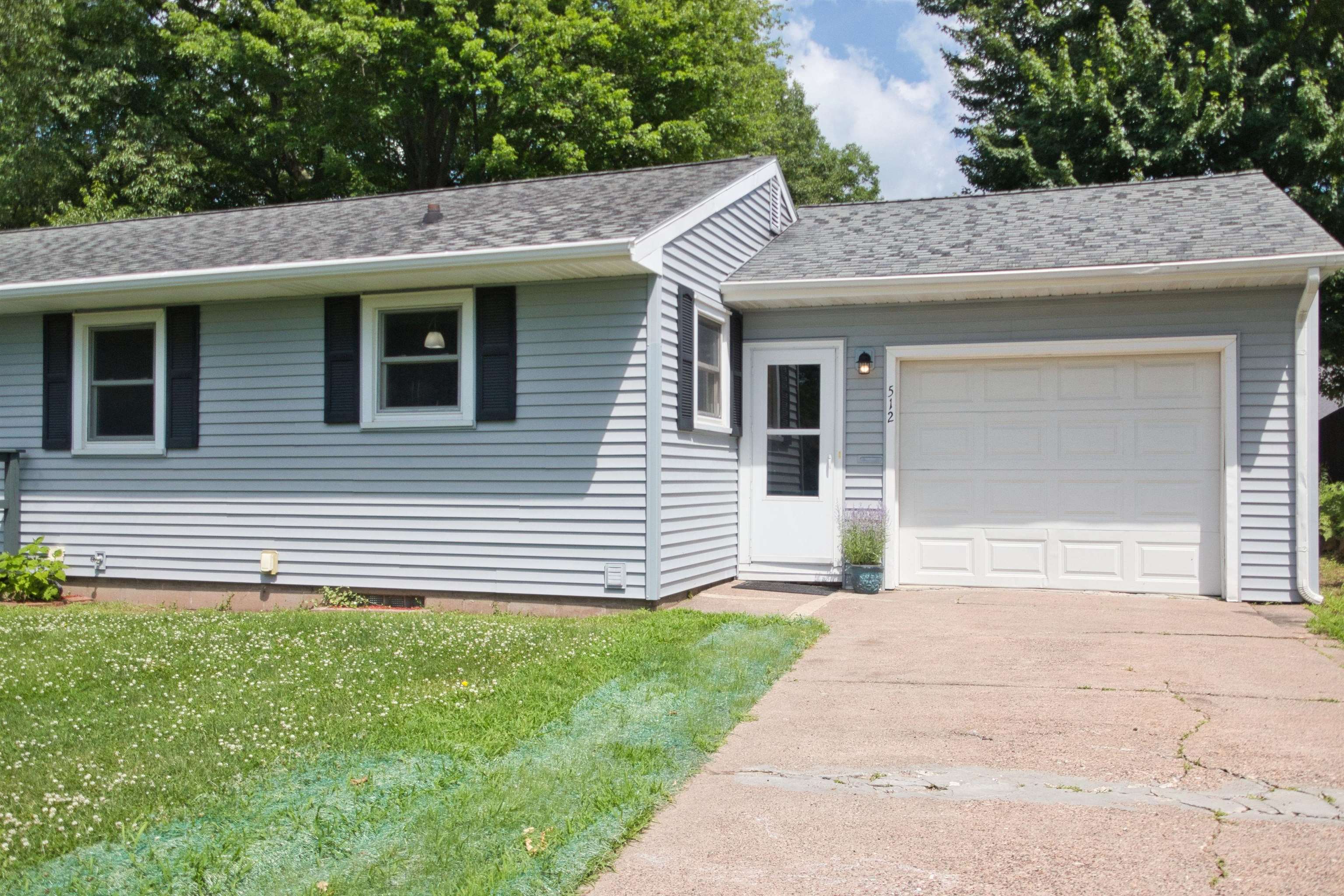 512 EDGAR AVENUE, Rothschild, Wisconsin 54474, 3 Bedrooms Bedrooms, ,2 BathroomsBathrooms,Residential,For Sale,512 EDGAR AVENUE,22603498