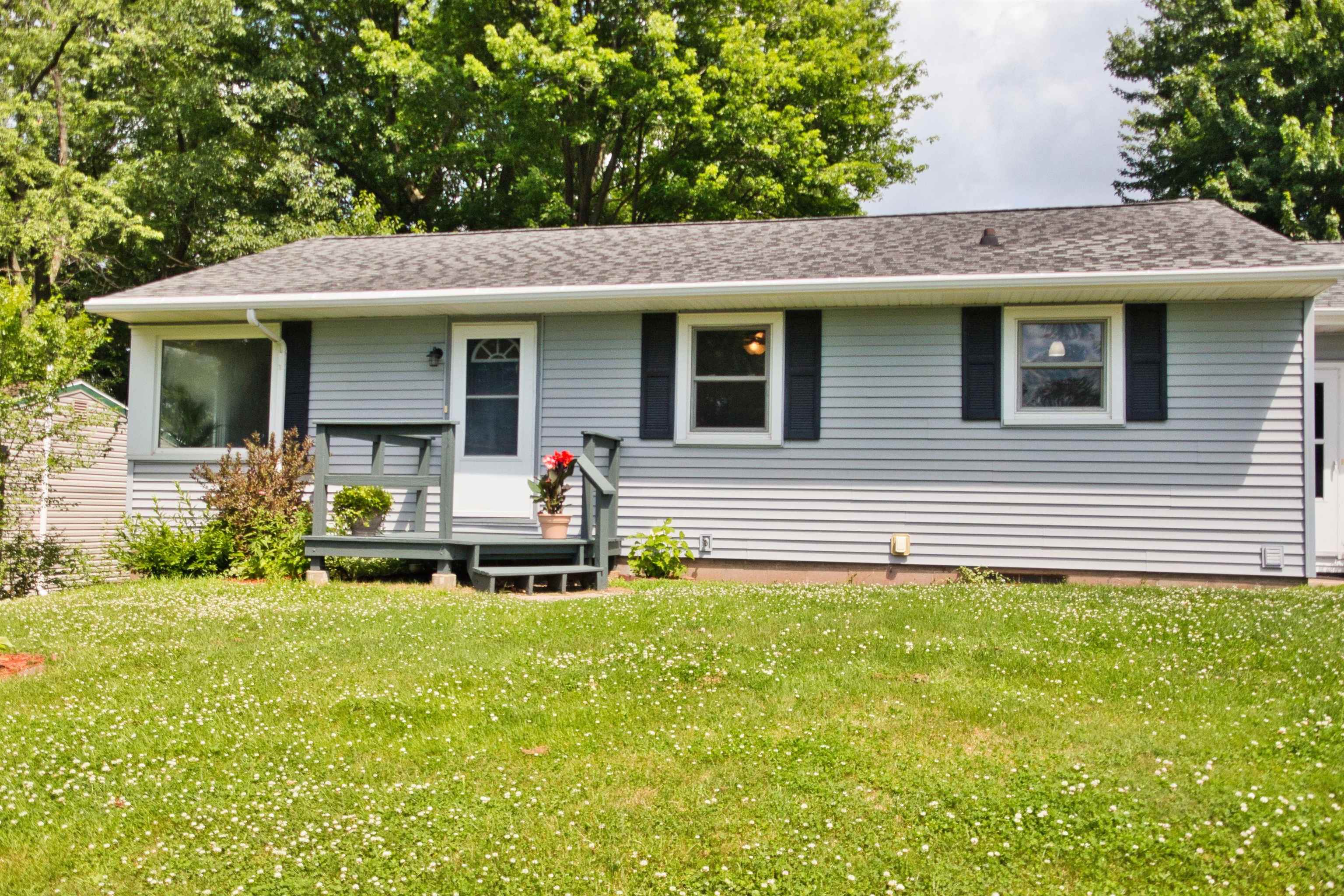 512 EDGAR AVENUE, Rothschild, Wisconsin 54474, 3 Bedrooms Bedrooms, ,2 BathroomsBathrooms,Residential,For Sale,512 EDGAR AVENUE,22603498