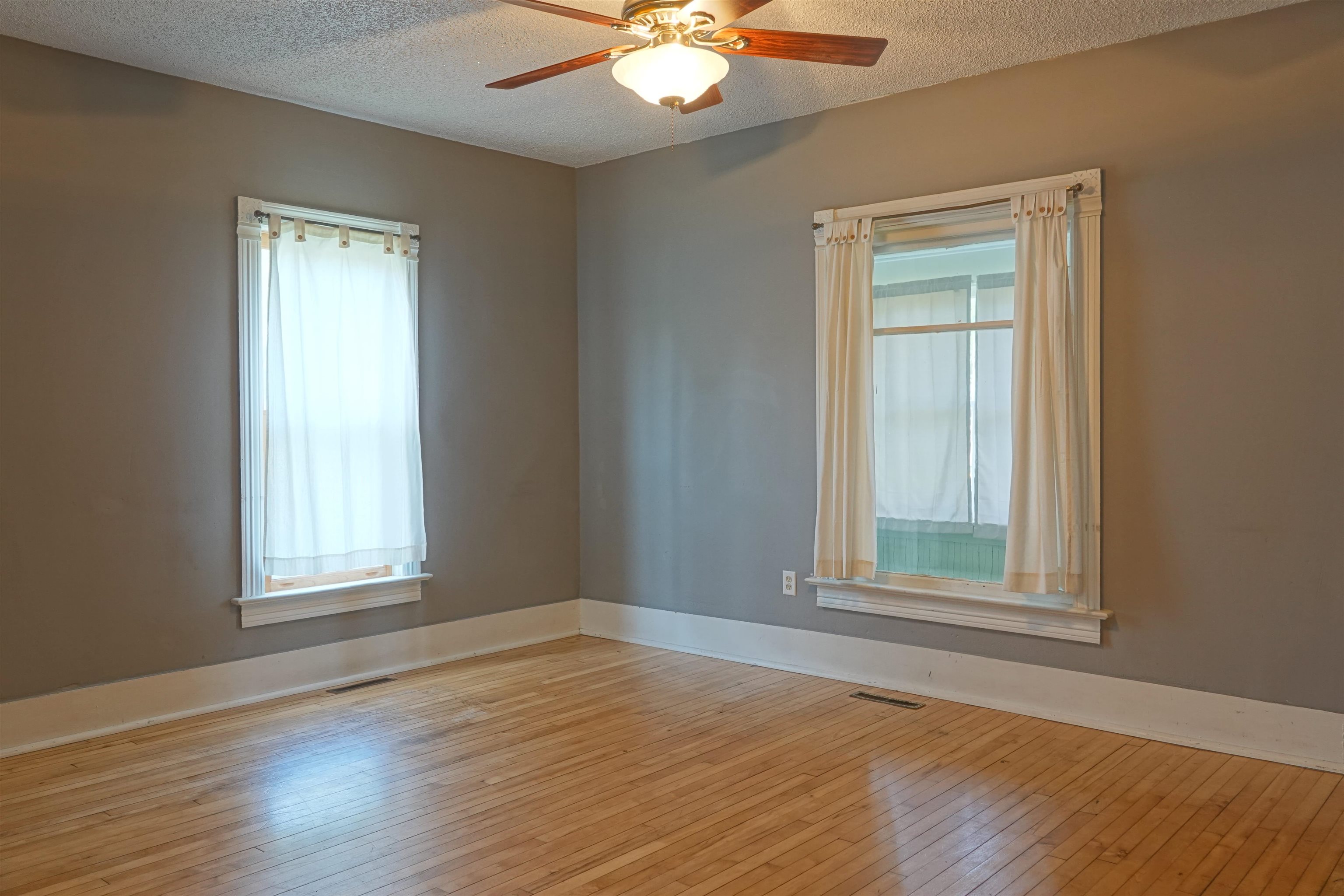 530 W MAPLE STREET, Medford, Wisconsin 54451, 4 Bedrooms Bedrooms, ,1 BathroomBathrooms,Residential,For Sale,530 W MAPLE STREET,22603499