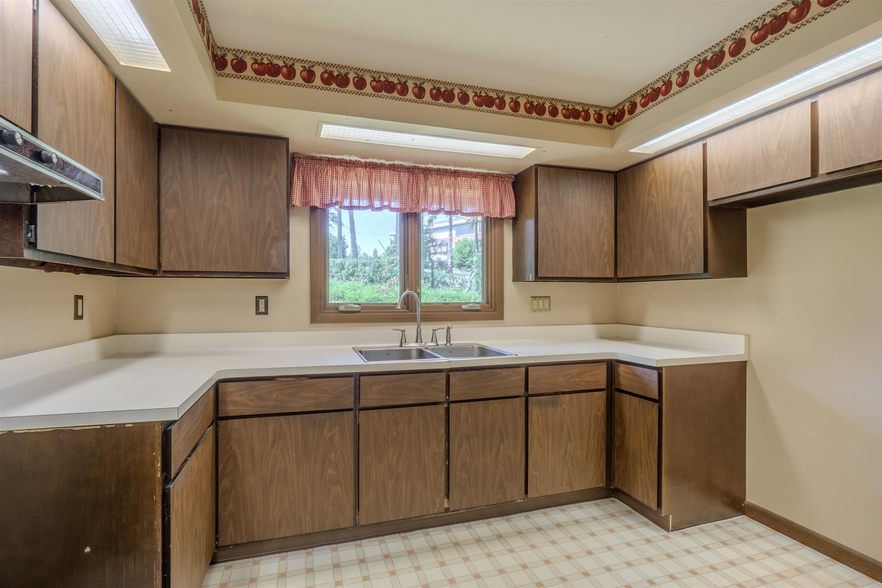 1311 PINE STREET, Wausau, Wisconsin 54401, 4 Bedrooms Bedrooms, ,2 BathroomsBathrooms,Residential,For Sale,1311 PINE STREET,22603501
