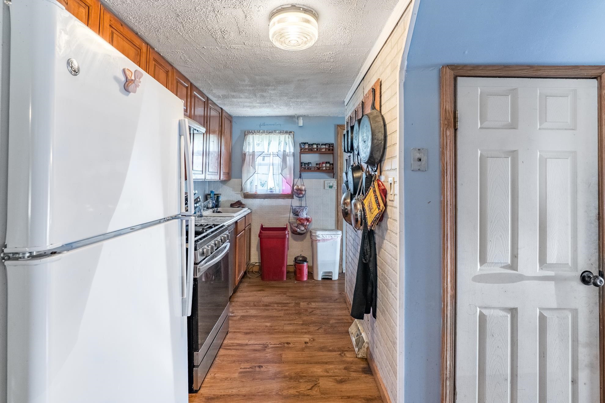 1242 S 9TH AVENUE, Wausau, Wisconsin 54401, 3 Bedrooms Bedrooms, ,1 BathroomBathrooms,Residential,For Sale,1242 S 9TH AVENUE,22603508