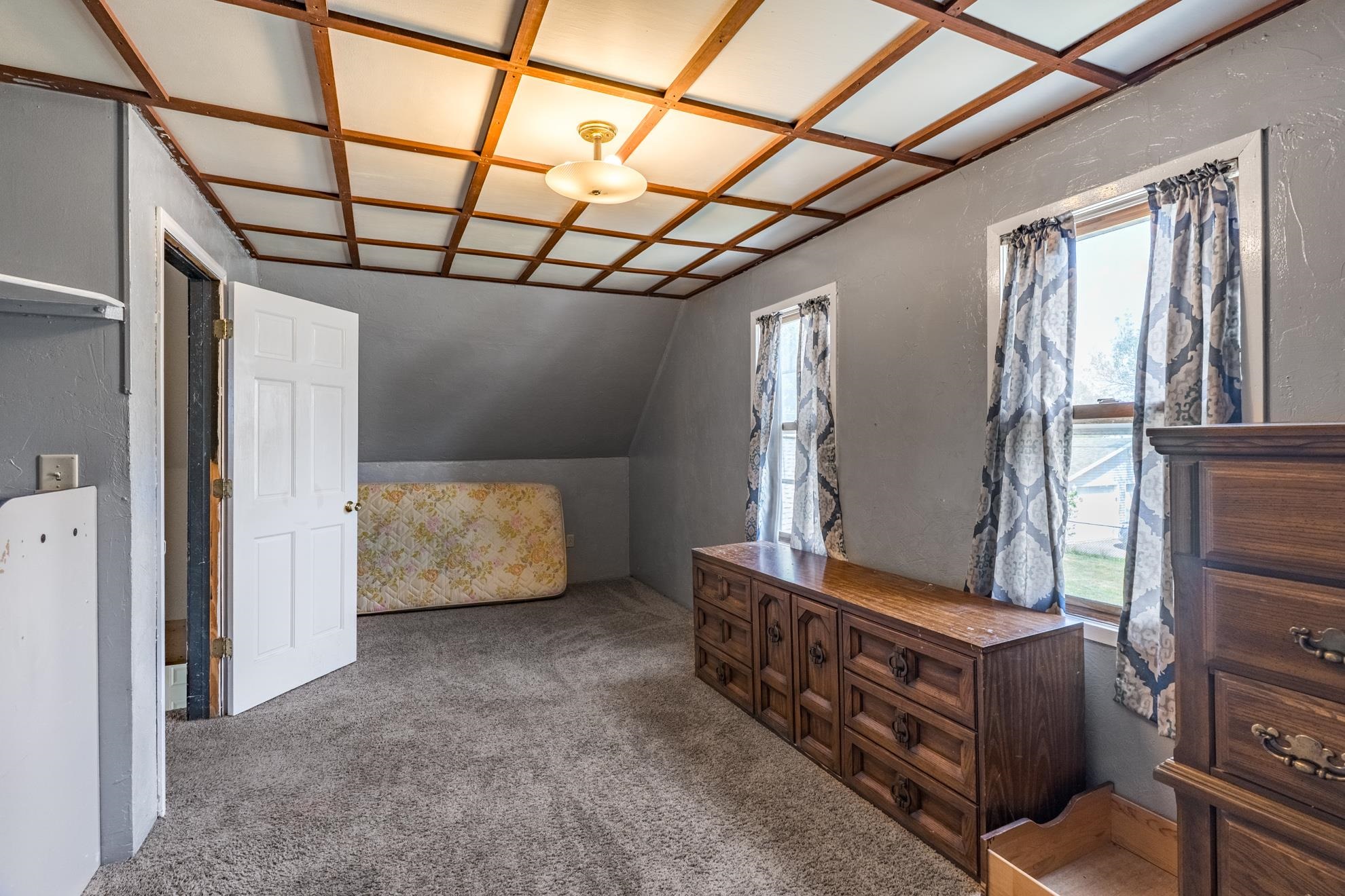 1242 S 9TH AVENUE, Wausau, Wisconsin 54401, 3 Bedrooms Bedrooms, ,1 BathroomBathrooms,Residential,For Sale,1242 S 9TH AVENUE,22603508