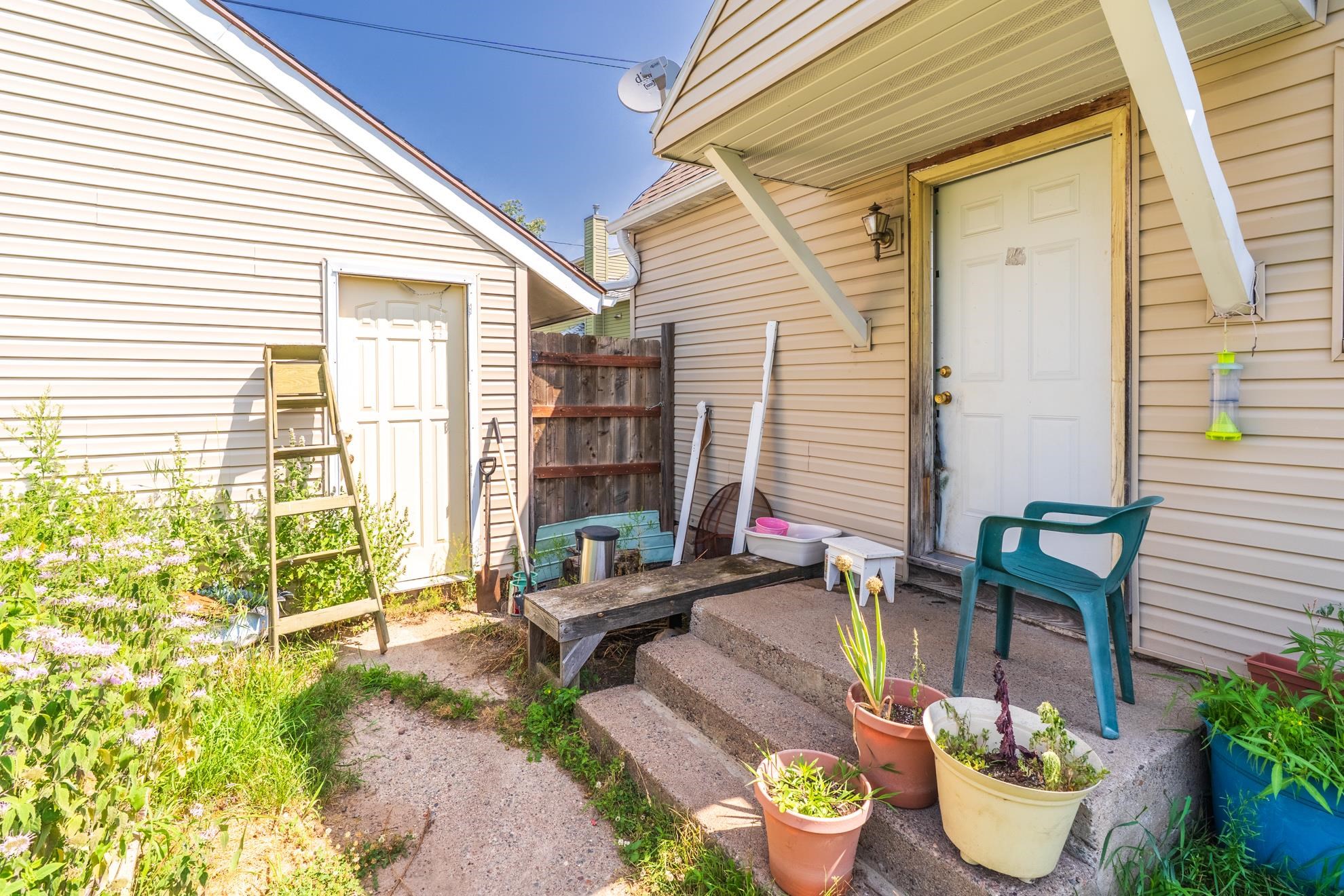 1242 S 9TH AVENUE, Wausau, Wisconsin 54401, 3 Bedrooms Bedrooms, ,1 BathroomBathrooms,Residential,For Sale,1242 S 9TH AVENUE,22603508