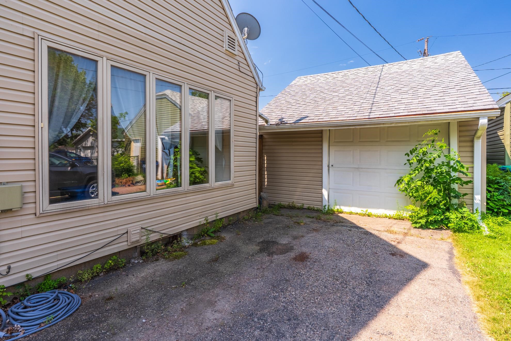 1242 S 9TH AVENUE, Wausau, Wisconsin 54401, 3 Bedrooms Bedrooms, ,1 BathroomBathrooms,Residential,For Sale,1242 S 9TH AVENUE,22603508