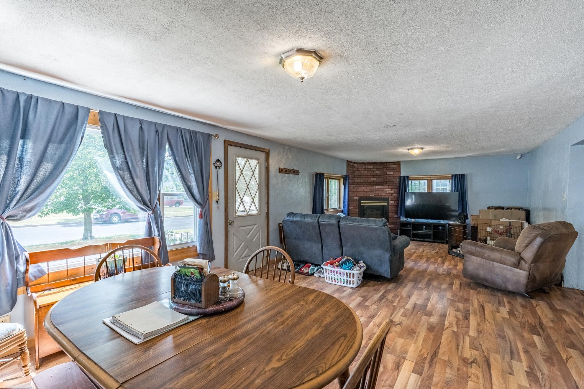 1242 S 9TH AVENUE, Wausau, Wisconsin 54401, 3 Bedrooms Bedrooms, ,1 BathroomBathrooms,Residential,For Sale,1242 S 9TH AVENUE,22603508