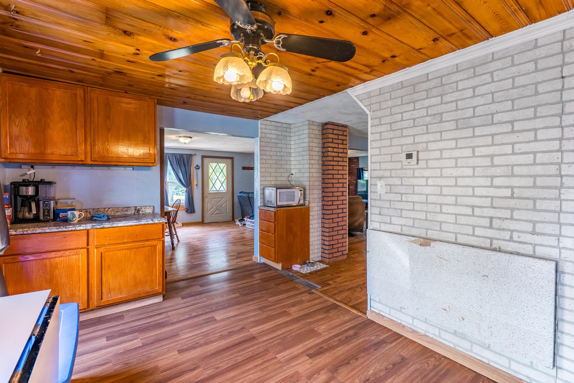 1242 S 9TH AVENUE, Wausau, Wisconsin 54401, 3 Bedrooms Bedrooms, ,1 BathroomBathrooms,Residential,For Sale,1242 S 9TH AVENUE,22603508