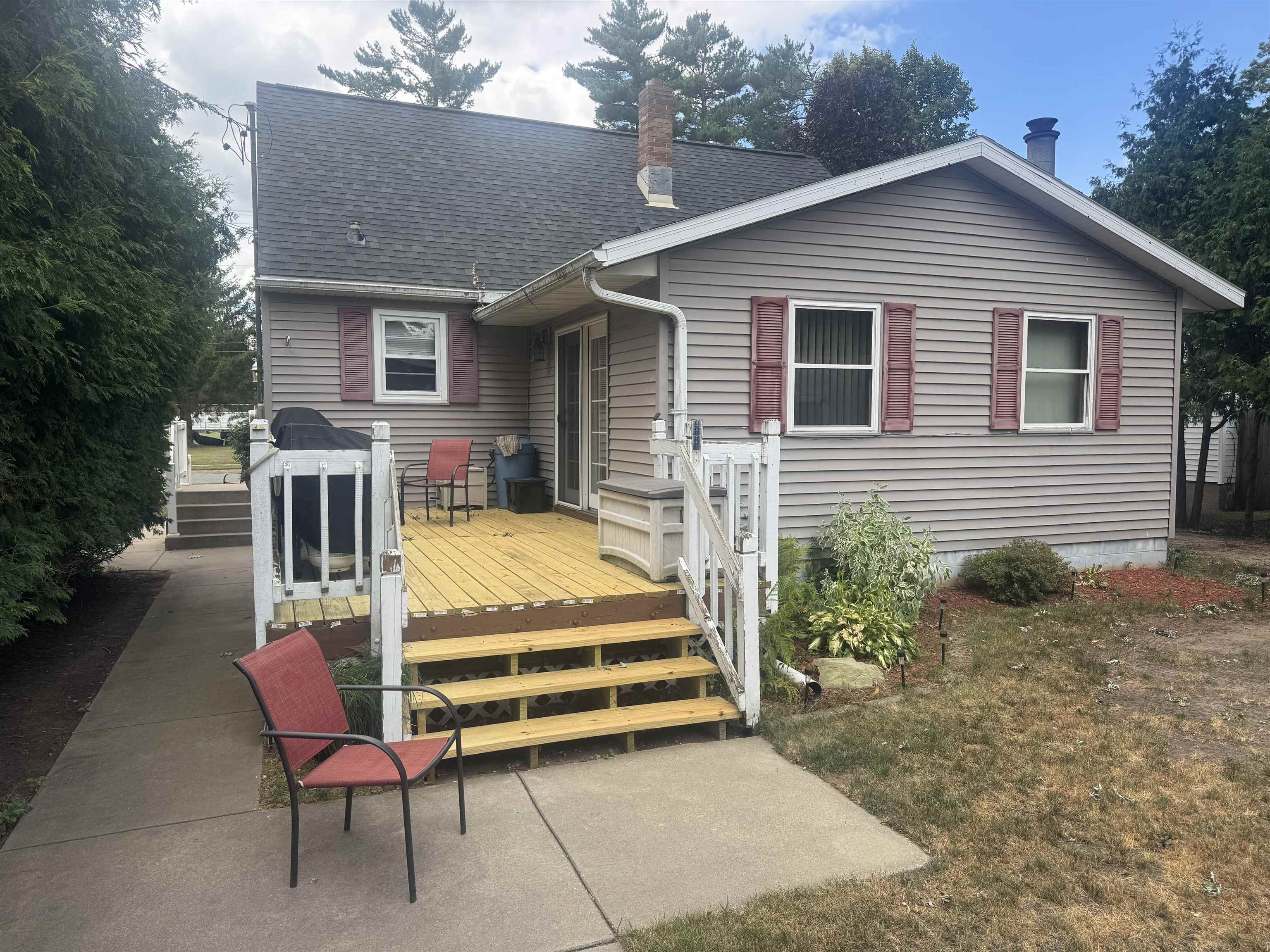 940 2ND STREET, Port Edwards, Wisconsin 54469, 3 Bedrooms Bedrooms, ,2 BathroomsBathrooms,Residential,For Sale,940 2ND STREET,22603509