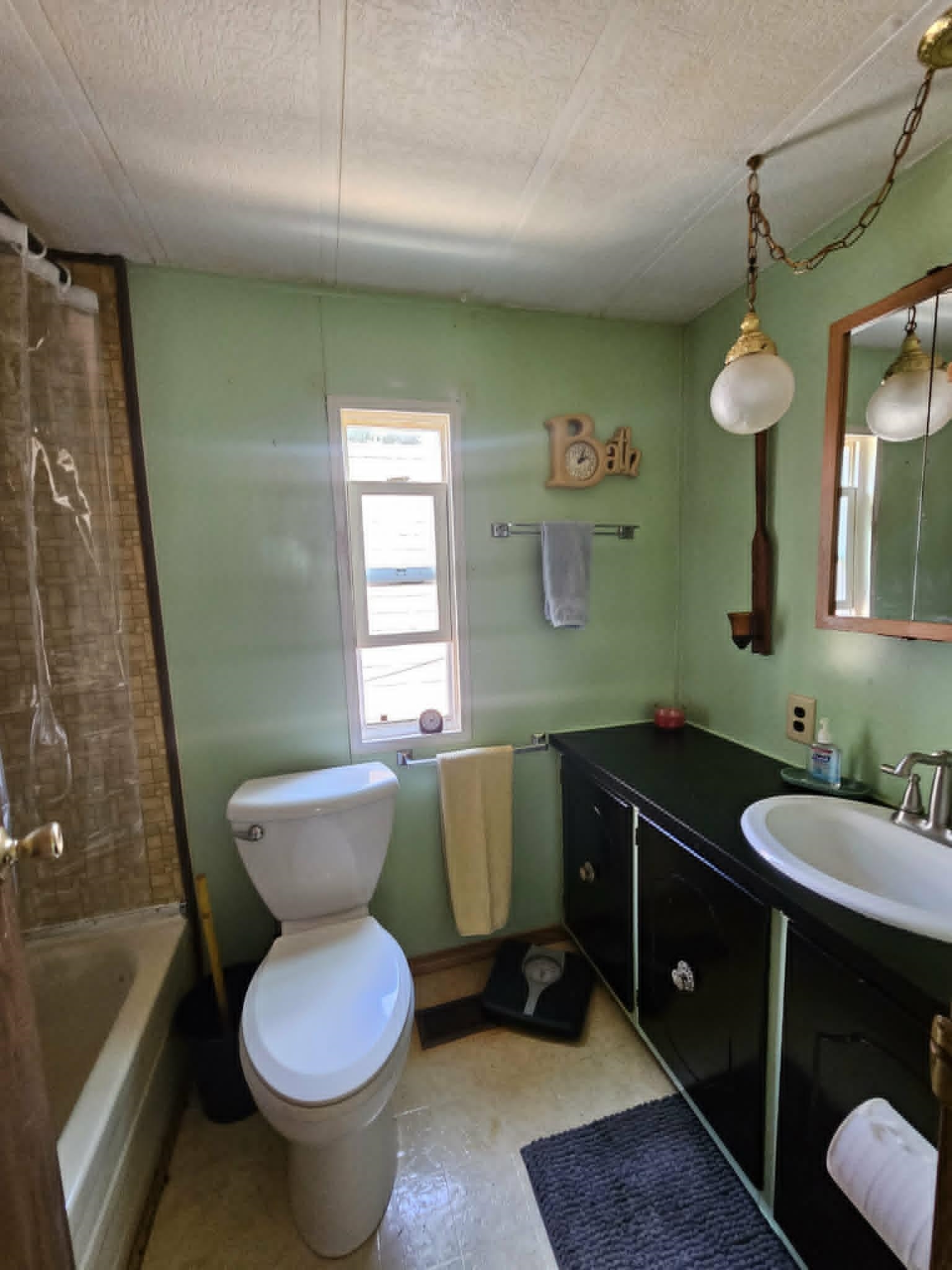 1407 N PEACH AVENUE, Marshfield, Wisconsin 54449, 1 Bedroom Bedrooms, ,1 BathroomBathrooms,Residential,For Sale,1407 N PEACH AVENUE,22603511