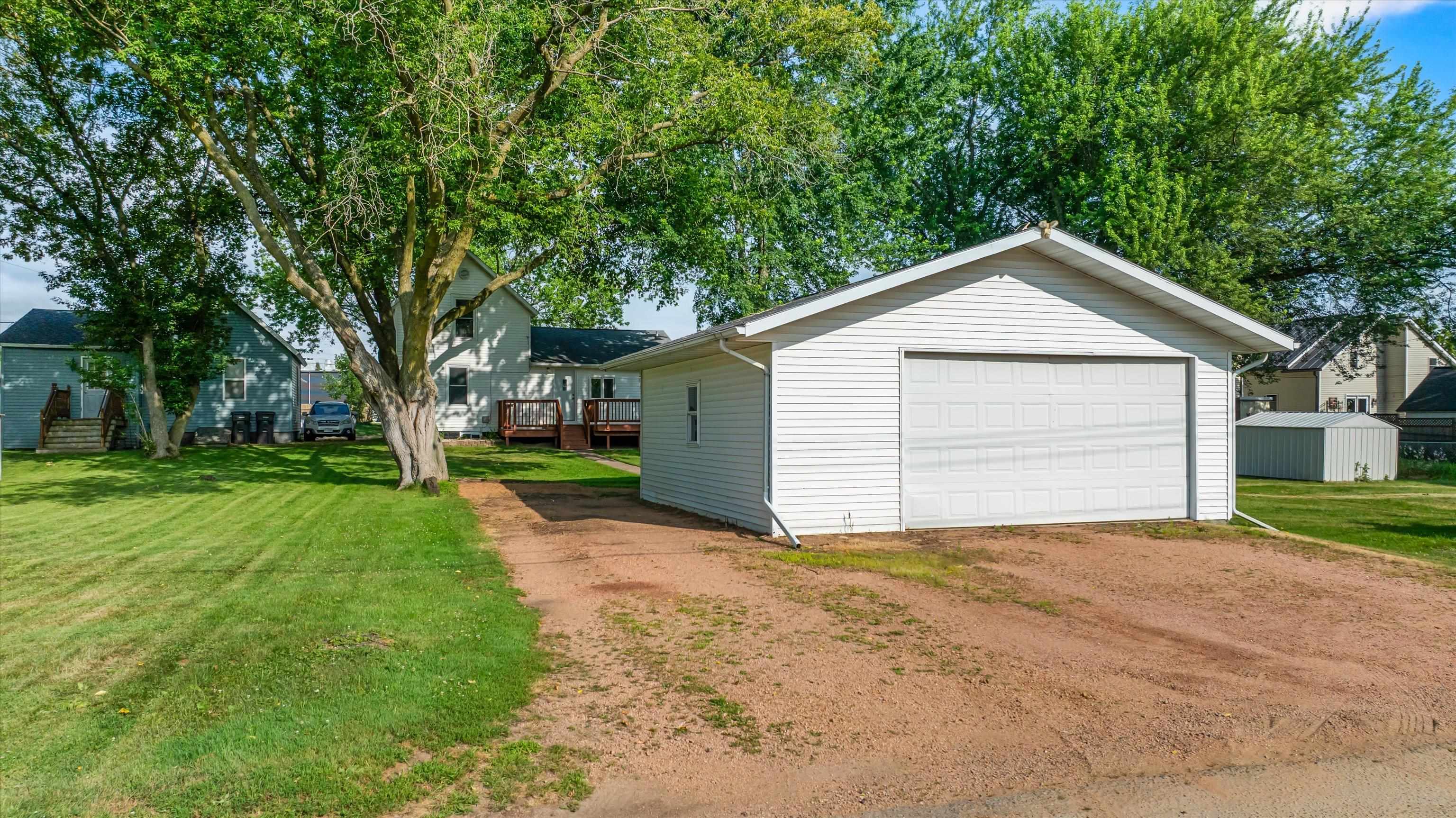 607 N MAPLE AVENUE, Marshfield, Wisconsin 54449, 3 Bedrooms Bedrooms, ,1 BathroomBathrooms,Residential,For Sale,607 N MAPLE AVENUE,22603512