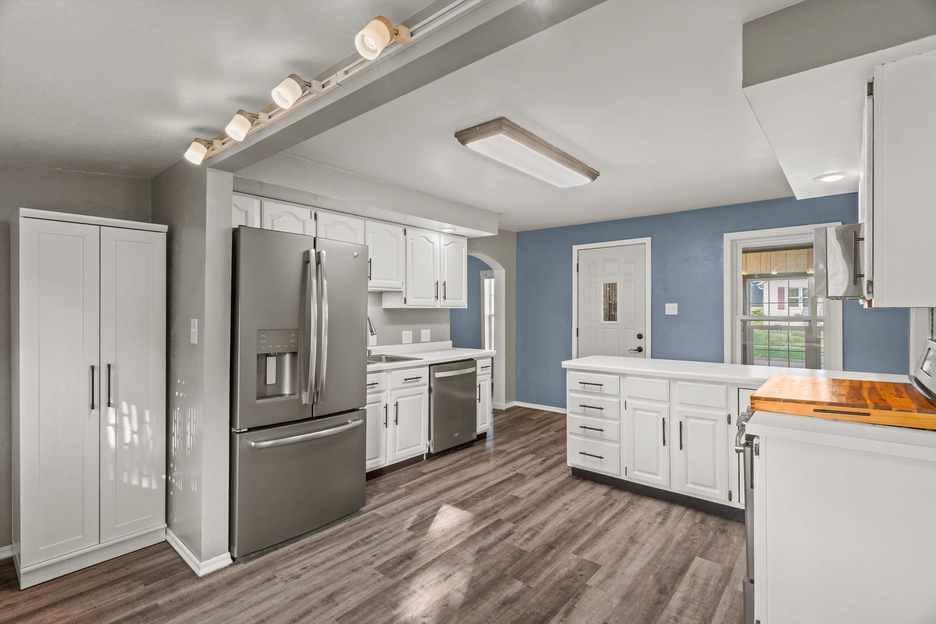 607 N MAPLE AVENUE, Marshfield, Wisconsin 54449, 3 Bedrooms Bedrooms, ,1 BathroomBathrooms,Residential,For Sale,607 N MAPLE AVENUE,22603512