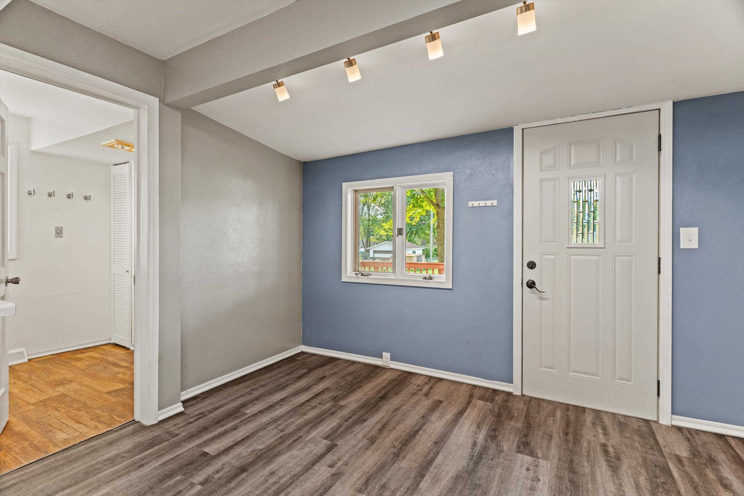 607 N MAPLE AVENUE, Marshfield, Wisconsin 54449, 3 Bedrooms Bedrooms, ,1 BathroomBathrooms,Residential,For Sale,607 N MAPLE AVENUE,22603512