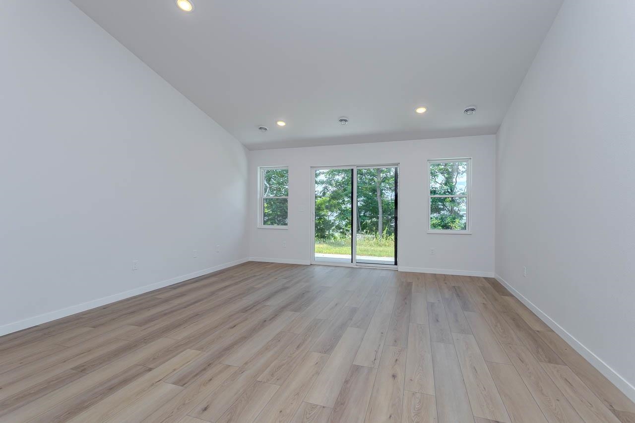 1392 PARK DRIVE, Schofield, Wisconsin 54476, 3 Bedrooms Bedrooms, 6 Rooms Rooms,2 BathroomsBathrooms,Residential,For Sale,1392 PARK DRIVE,22603513
