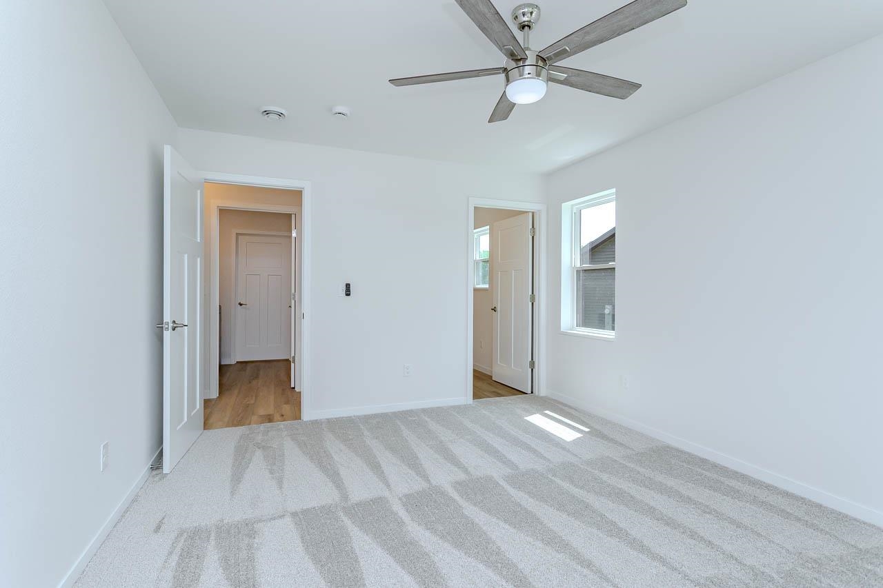 1392 PARK DRIVE, Schofield, Wisconsin 54476, 3 Bedrooms Bedrooms, 6 Rooms Rooms,2 BathroomsBathrooms,Residential,For Sale,1392 PARK DRIVE,22603513