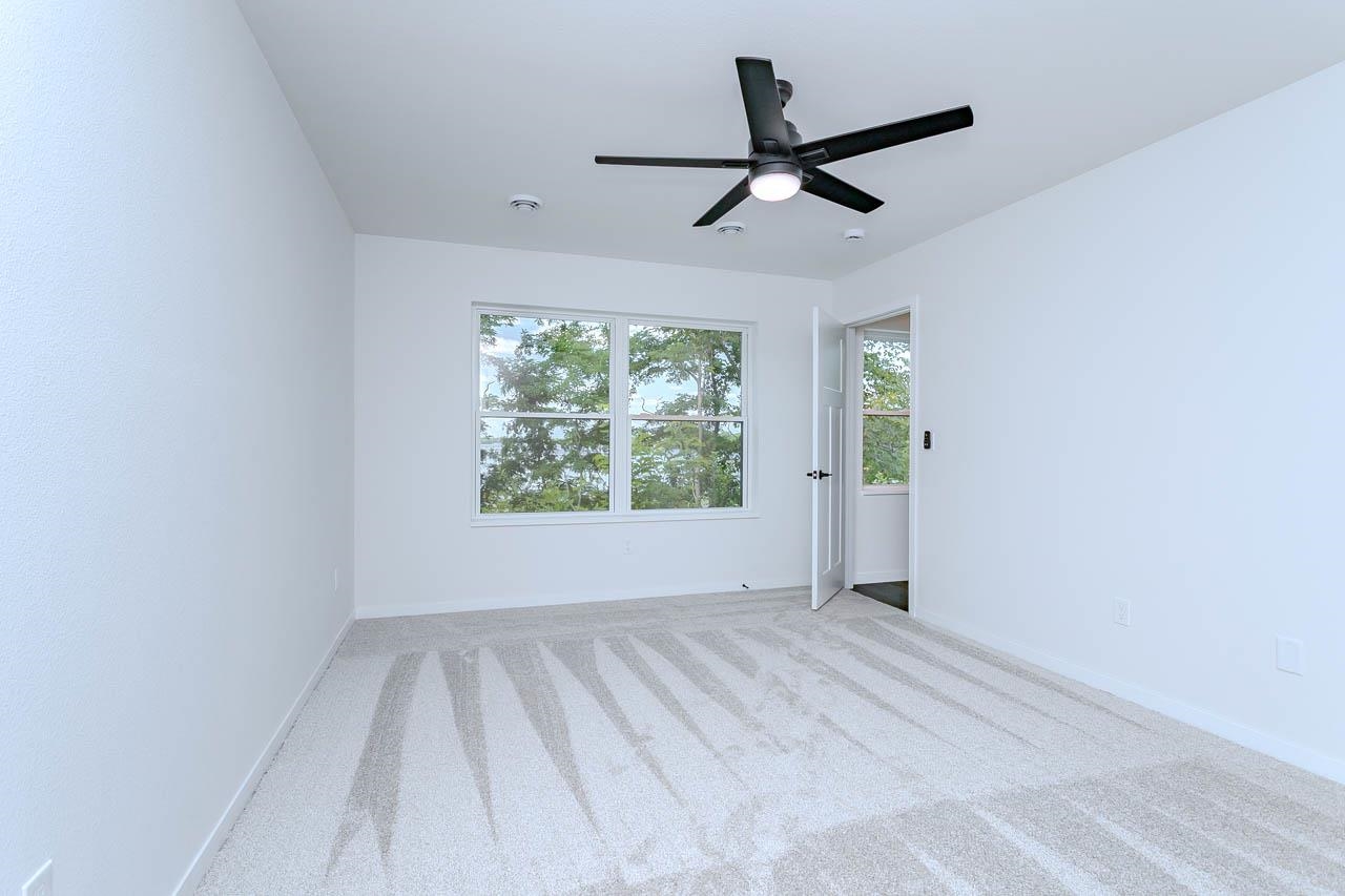1390 PARK DRIVE, Schofield, Wisconsin 54476, 3 Bedrooms Bedrooms, 6 Rooms Rooms,2 BathroomsBathrooms,Residential,For Sale,1390 PARK DRIVE,22603514
