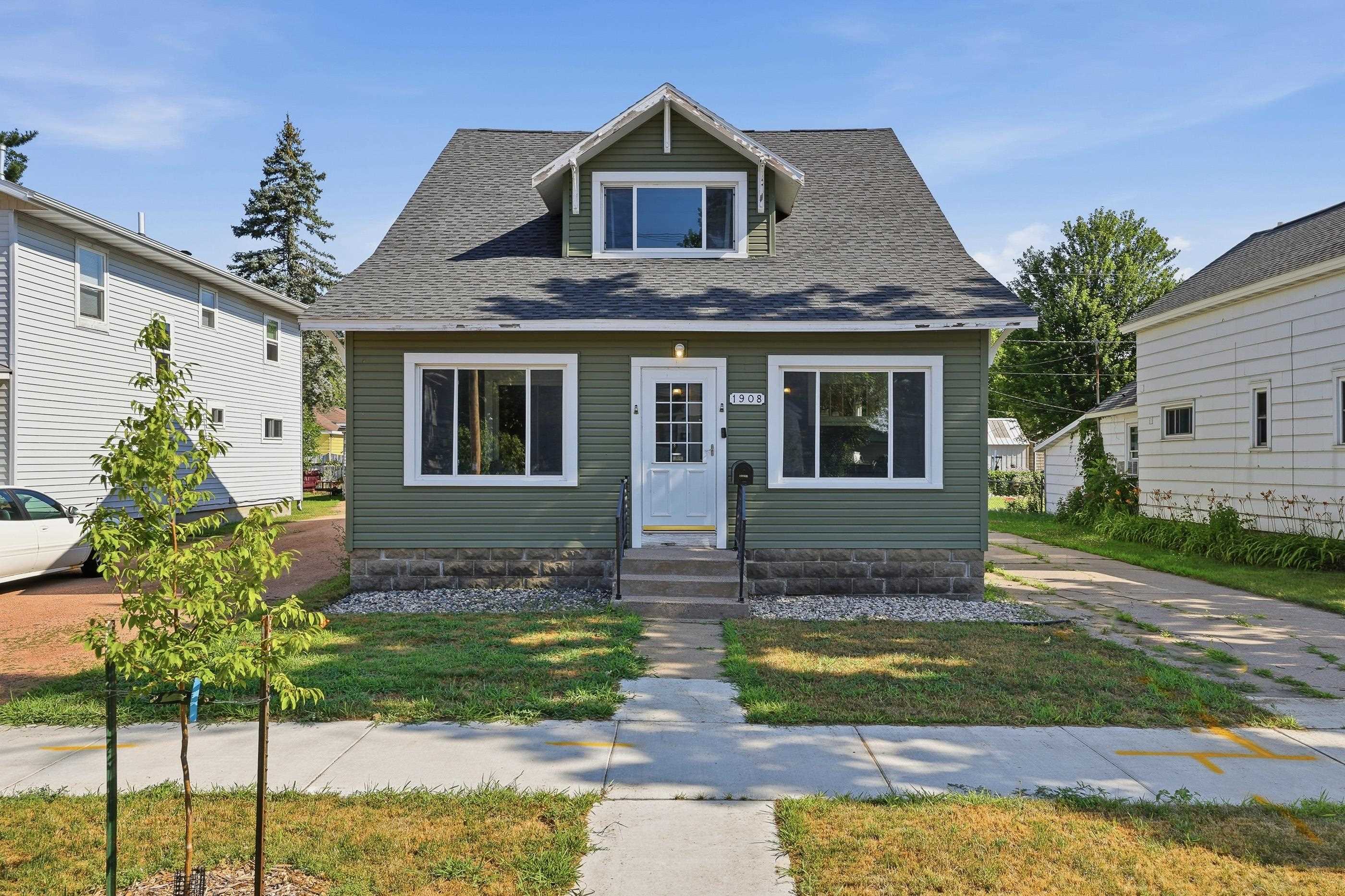 1908 MADISON STREET, Stevens Point, Wisconsin 54481, 4 Bedrooms Bedrooms, ,2 BathroomsBathrooms,Residential,For Sale,1908 MADISON STREET,22603515