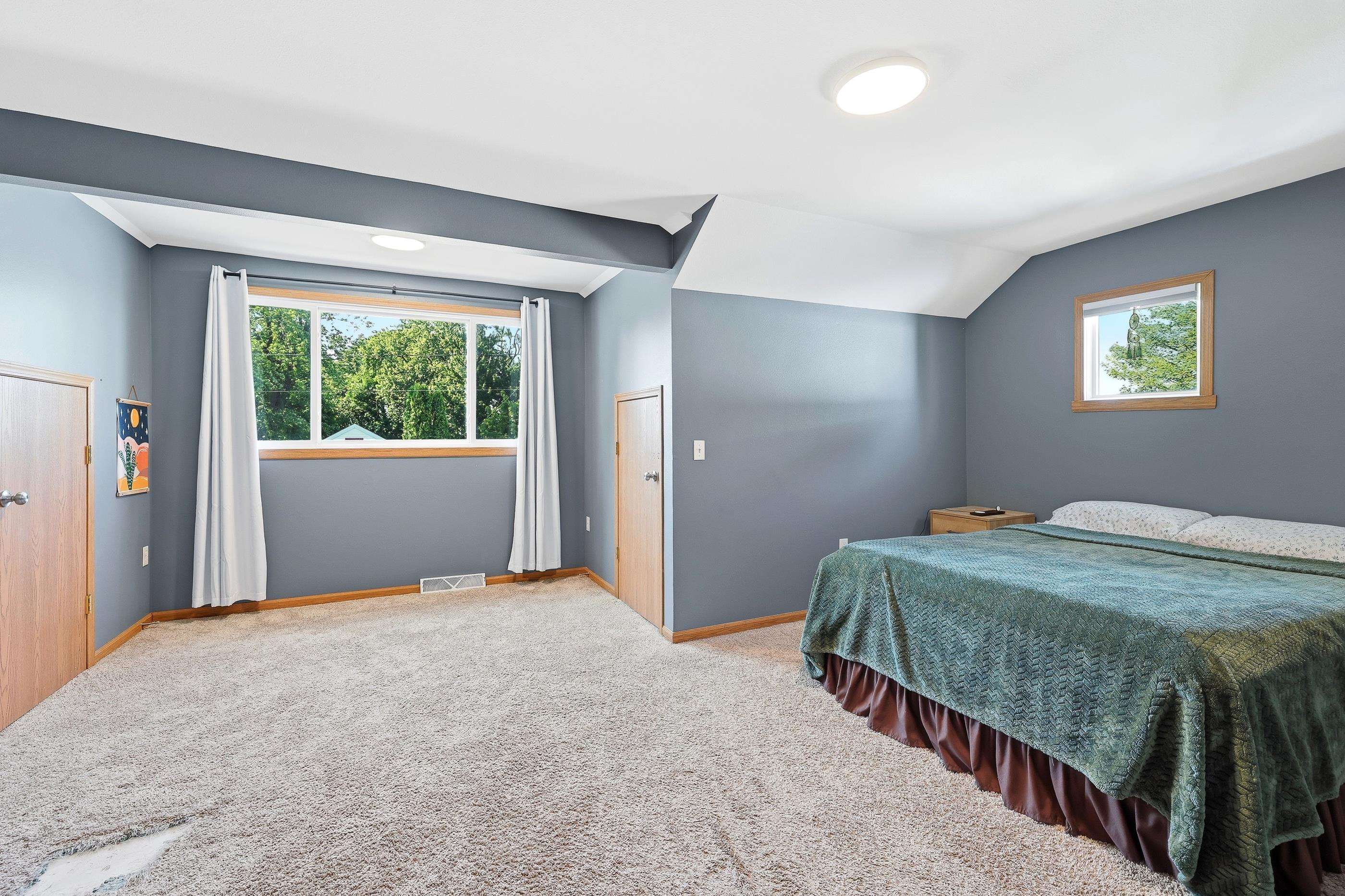 1908 MADISON STREET, Stevens Point, Wisconsin 54481, 4 Bedrooms Bedrooms, ,2 BathroomsBathrooms,Residential,For Sale,1908 MADISON STREET,22603515